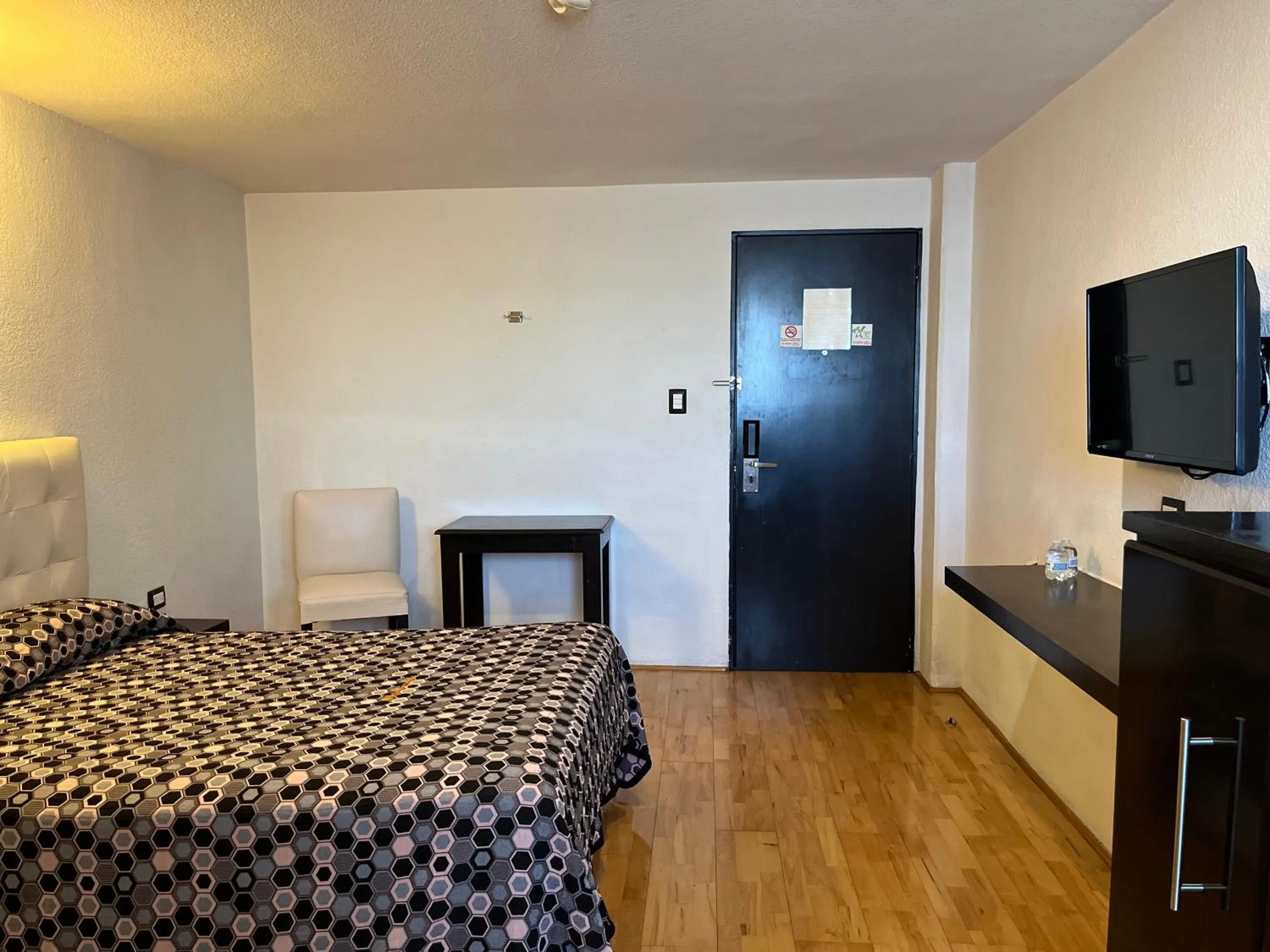 Bed in Hotel Granada