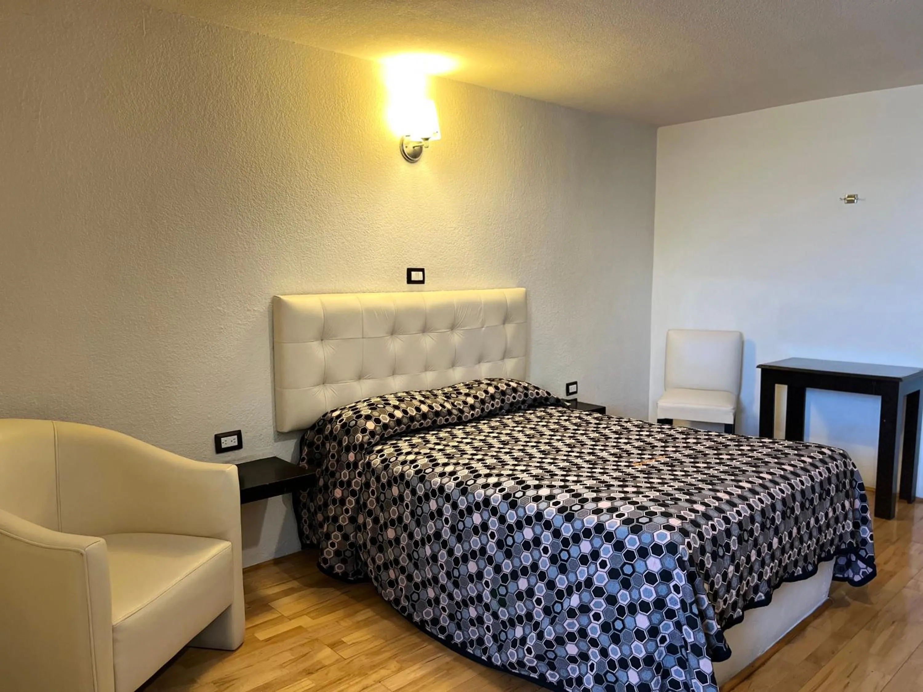 Bed in Hotel Granada