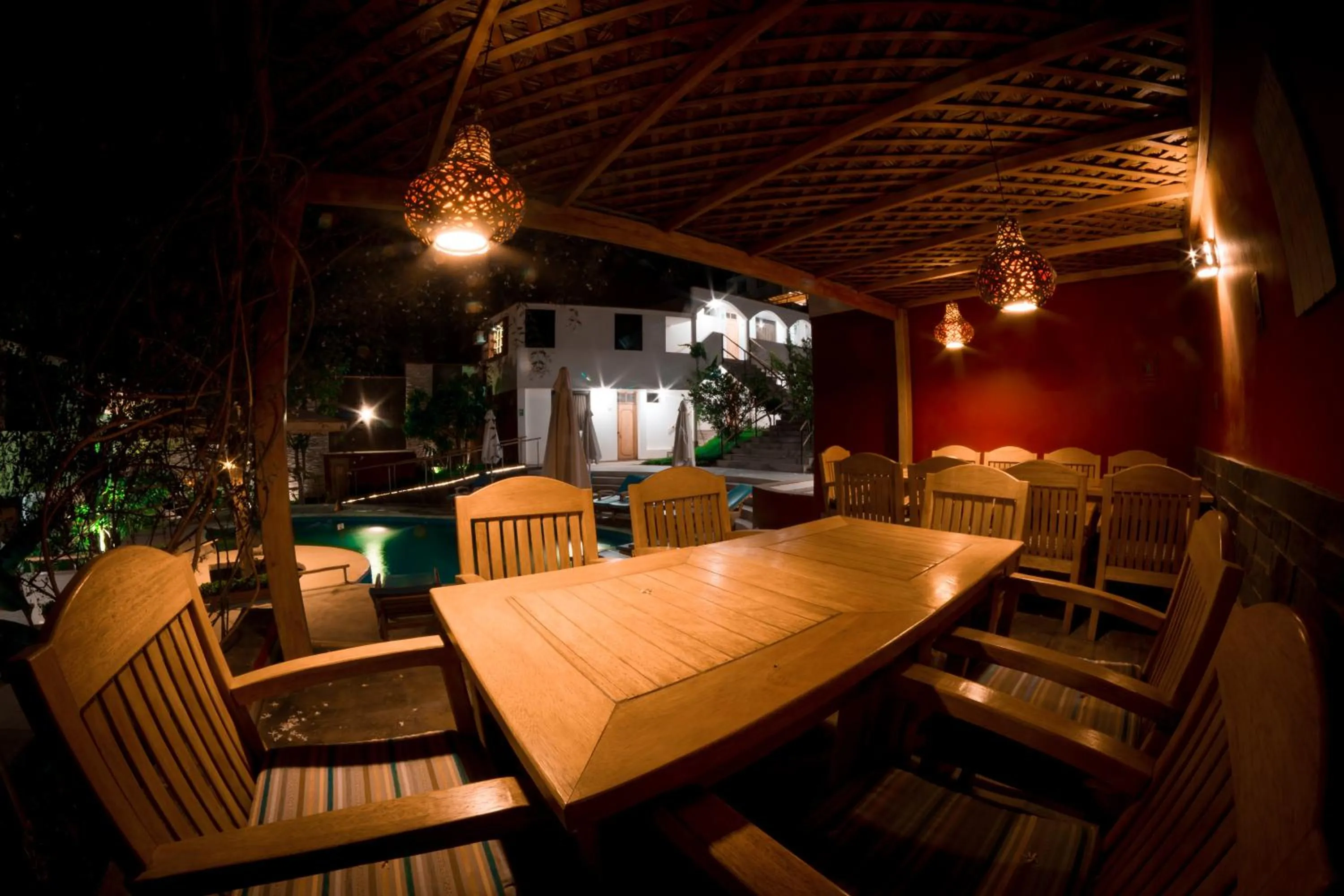 Night in Hotel Villa Jazmin