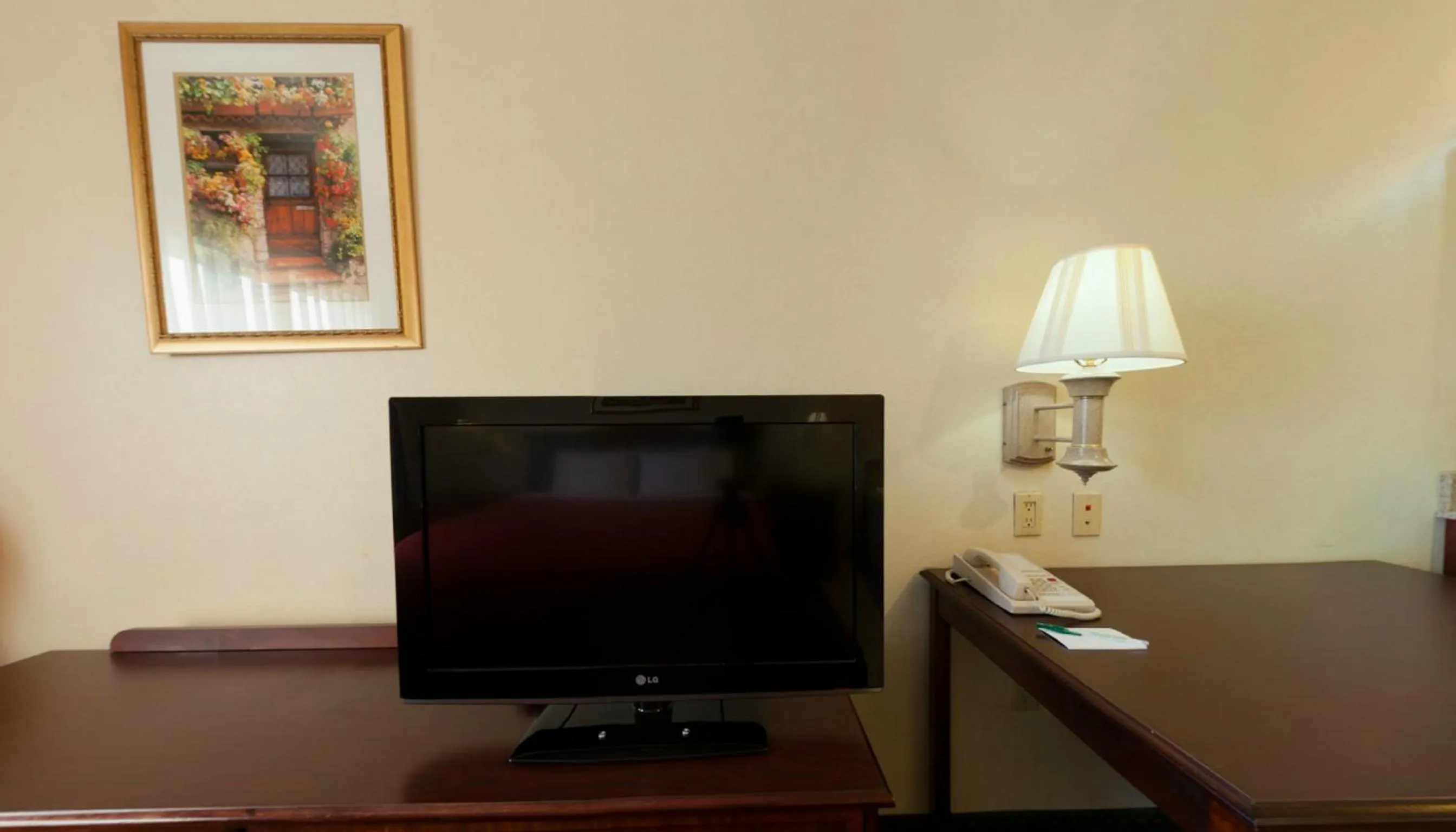 Decorative detail in Country Inn & Suites by Radisson, Elkhart North