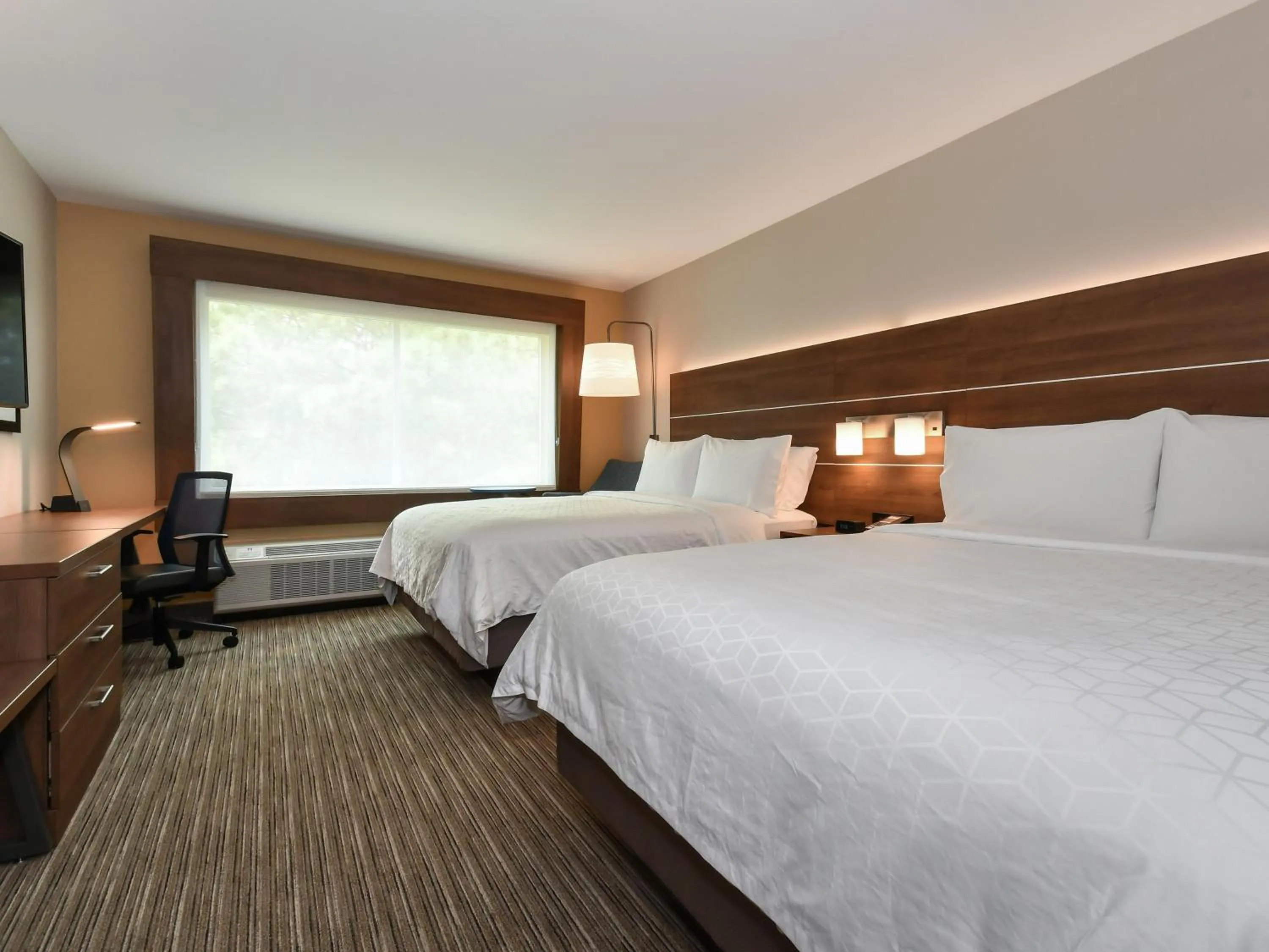 Bedroom, Bed in Holiday Inn Express & Suites Charlotte - Ballantyne by IHG