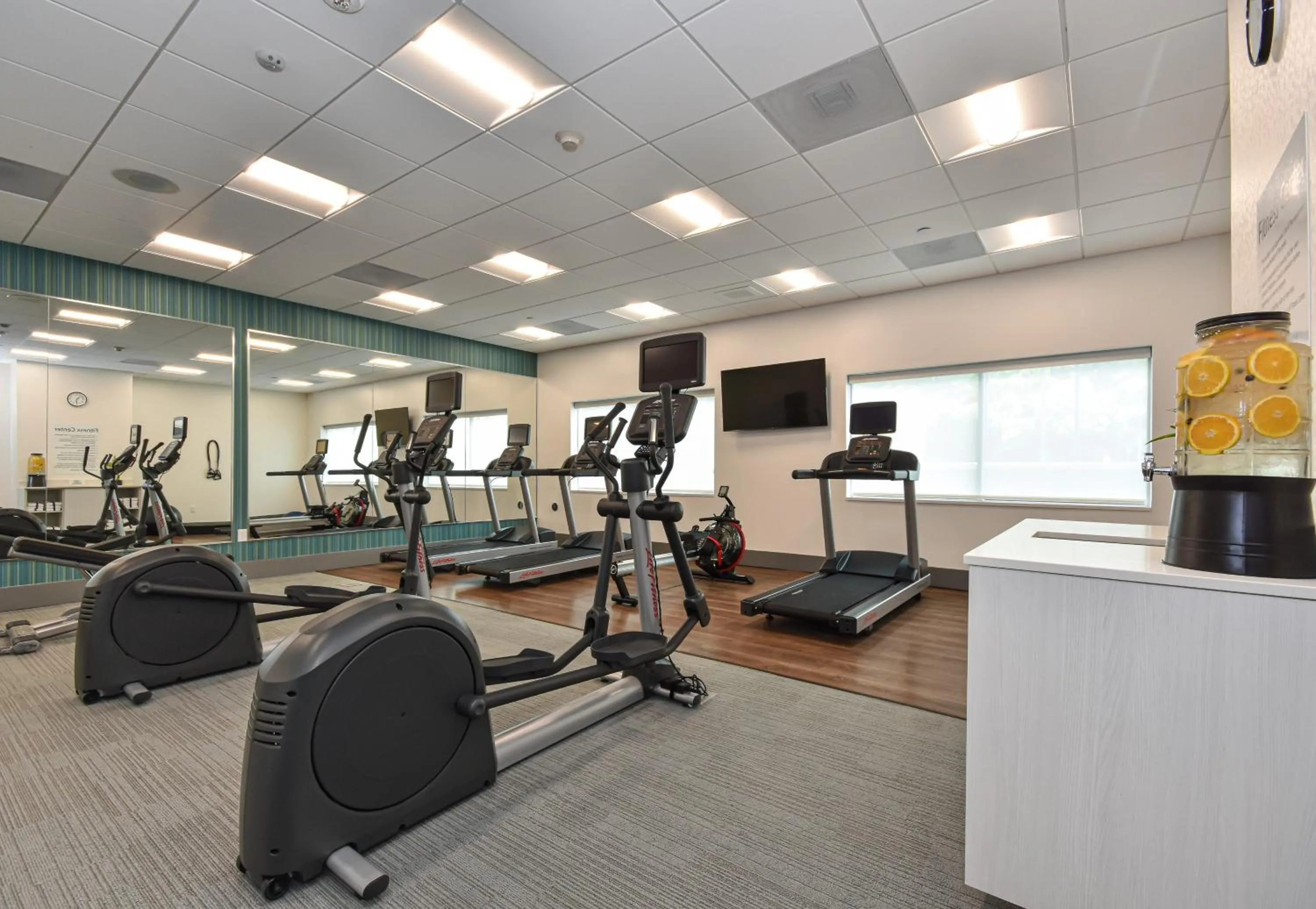 Fitness centre/facilities in Holiday Inn Express & Suites Charlotte - Ballantyne by IHG