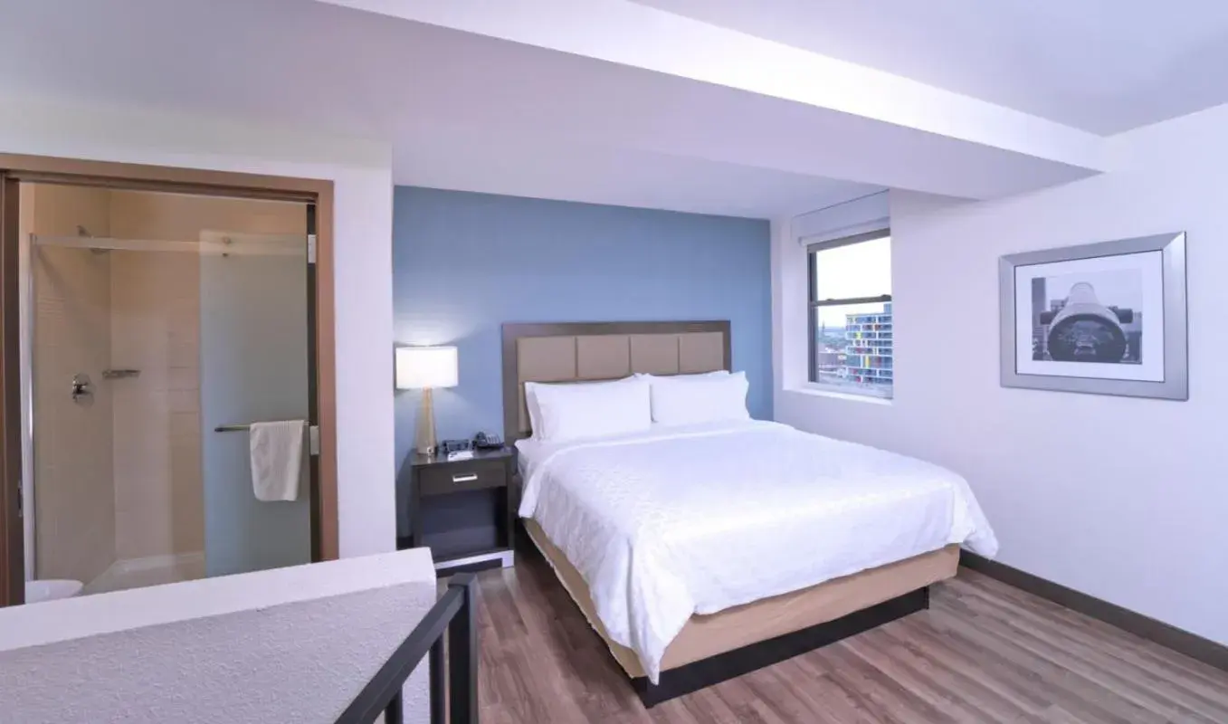 Bedroom, Bed in Candlewood Suites Baltimore - Inner Harbor by IHG Bedroom, Bed in Candlewood Suites Baltimore - Inner Harbor by IHG