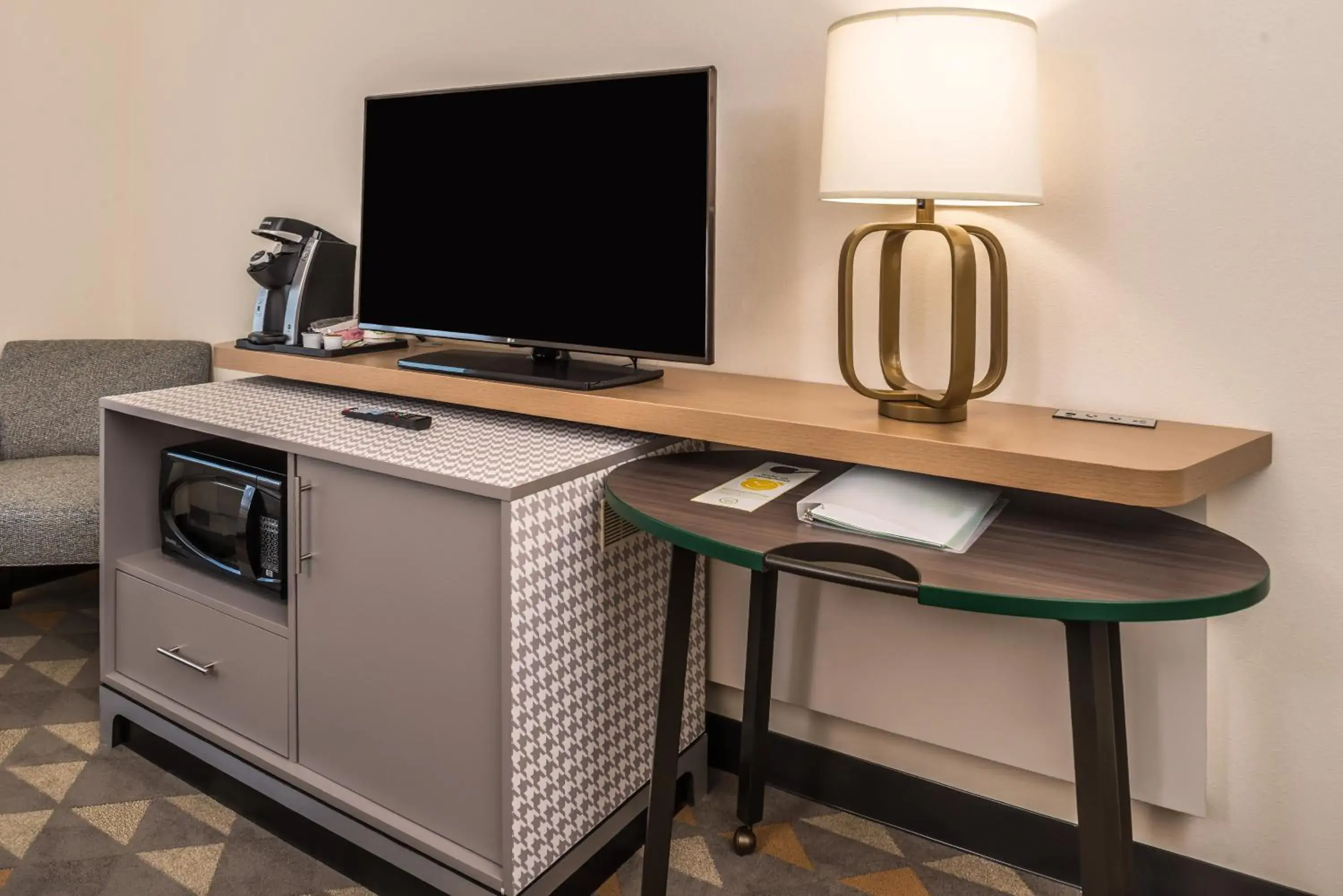 Photo of the whole room in Holiday Inn Joplin by IHG Photo of the whole room in Holiday Inn Joplin by IHG