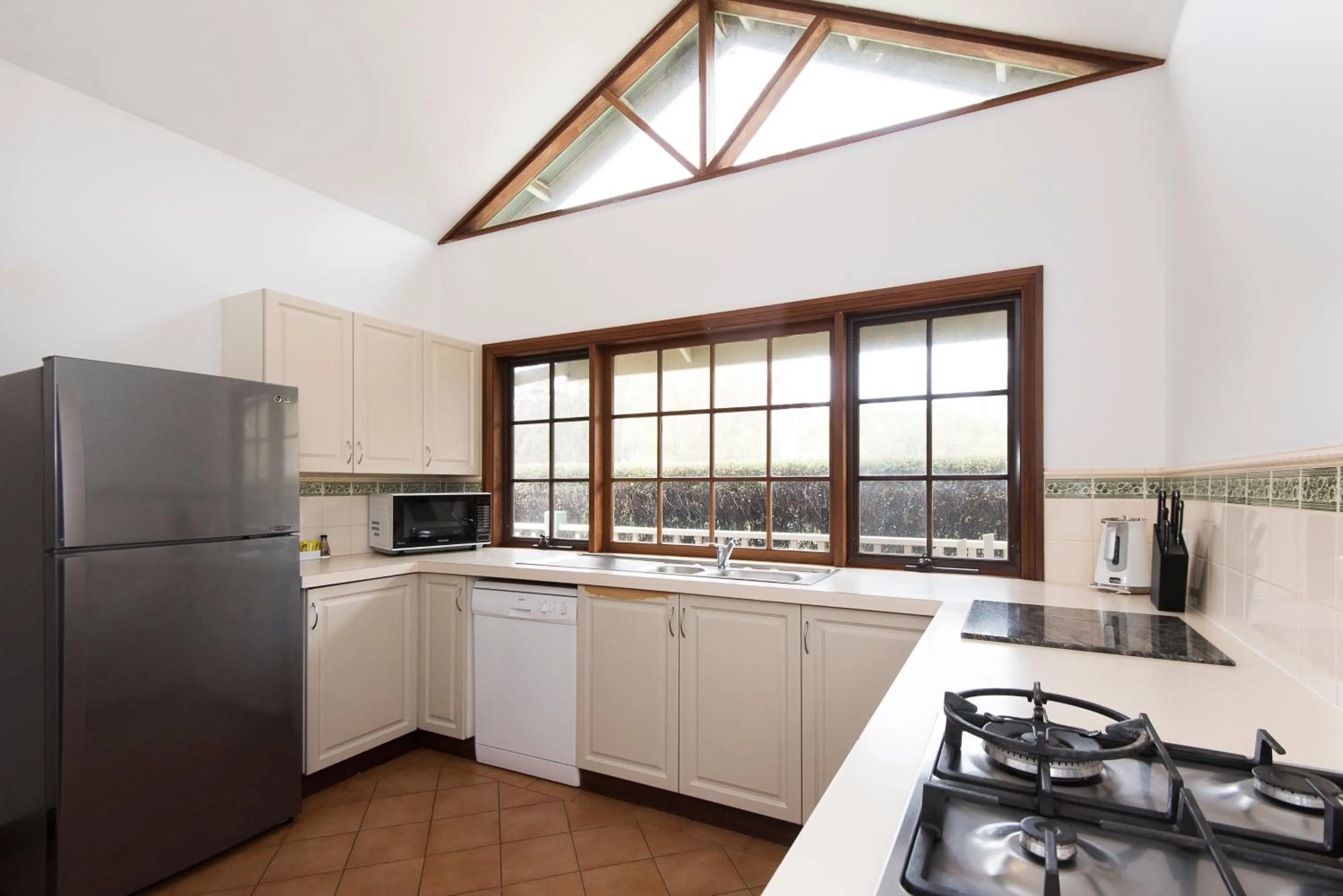 Kitchen or kitchenette in Riverglen Chalets