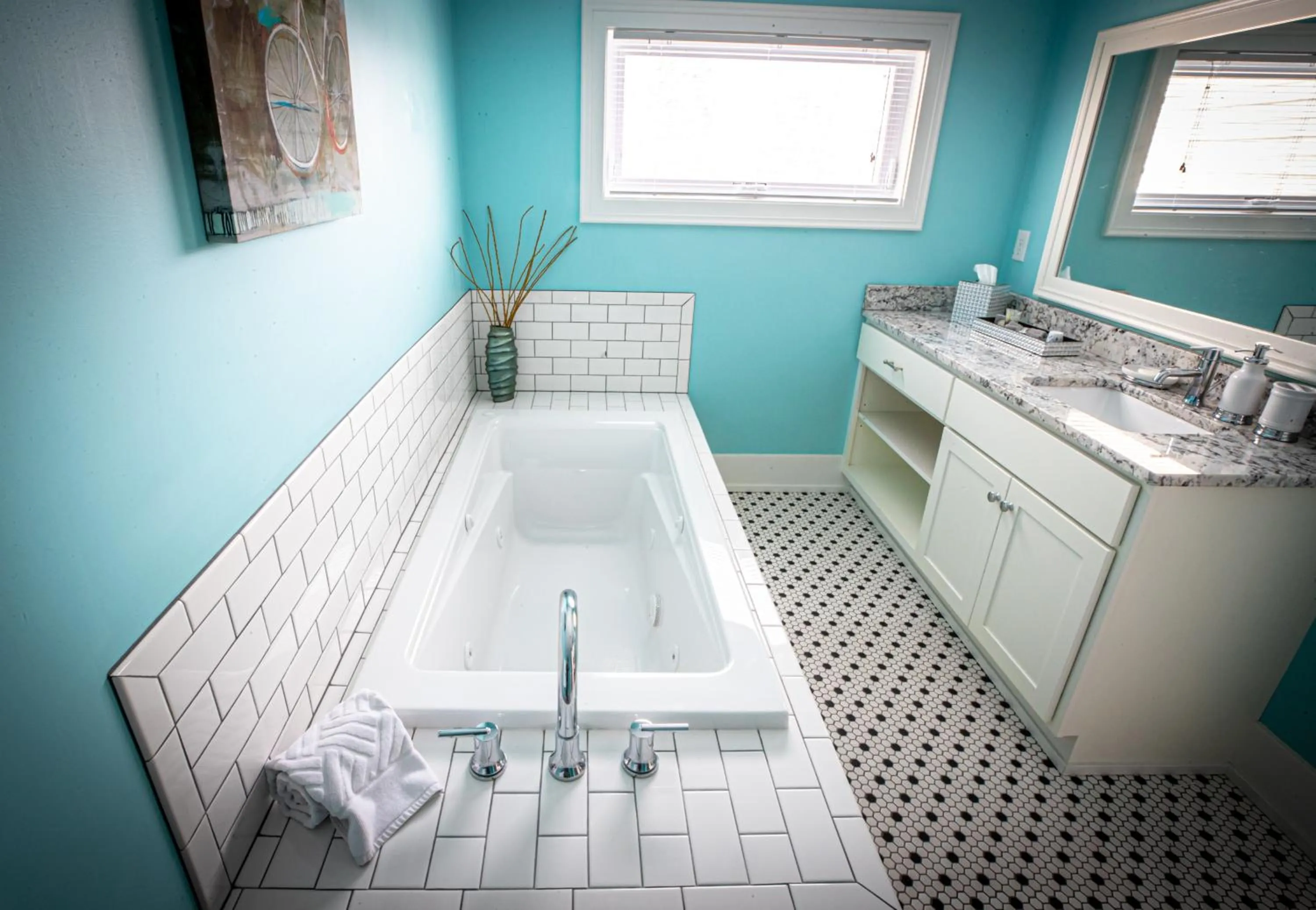 Bathroom in Twin Oaks Inn