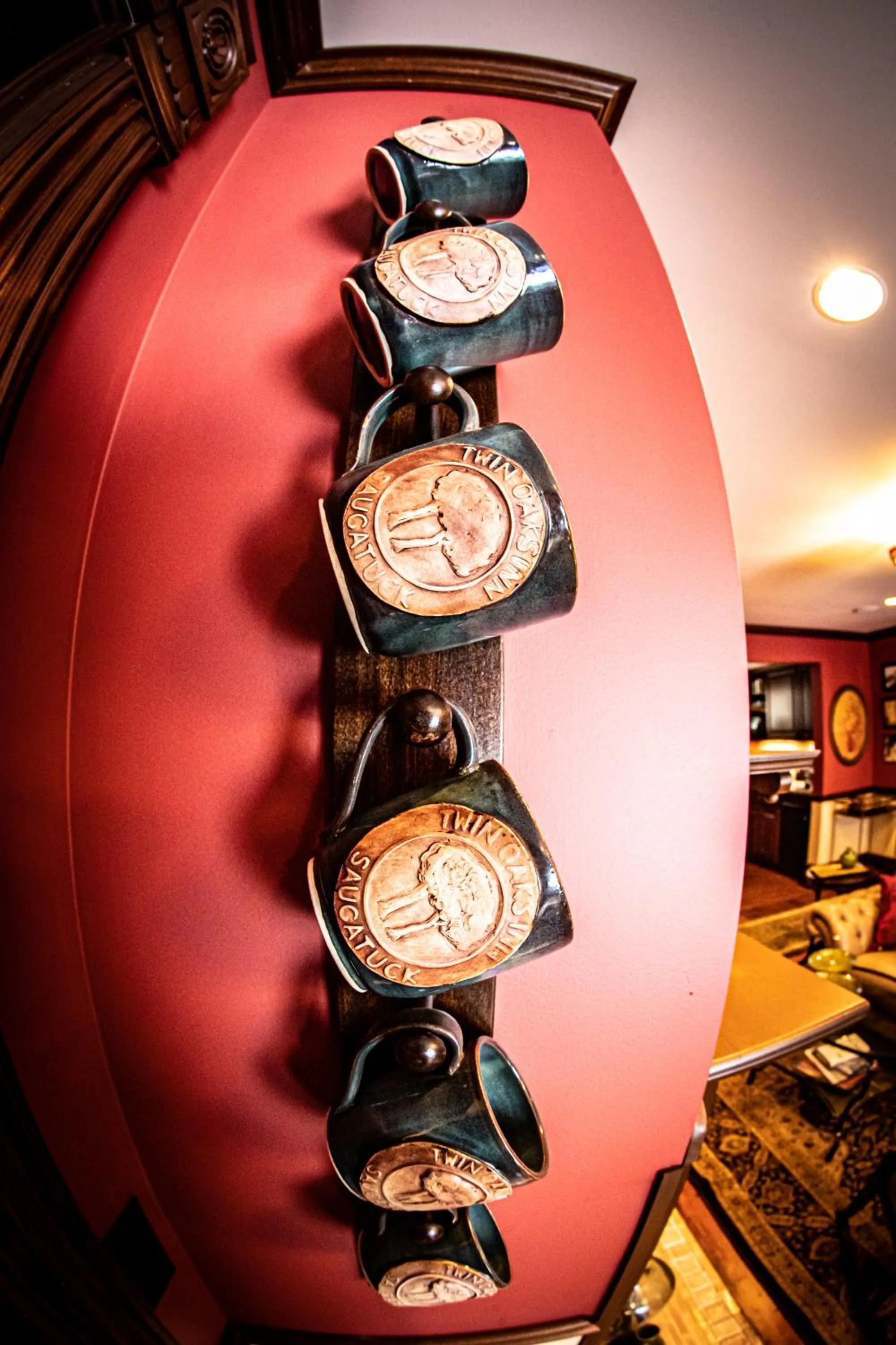 Property building in Twin Oaks Inn