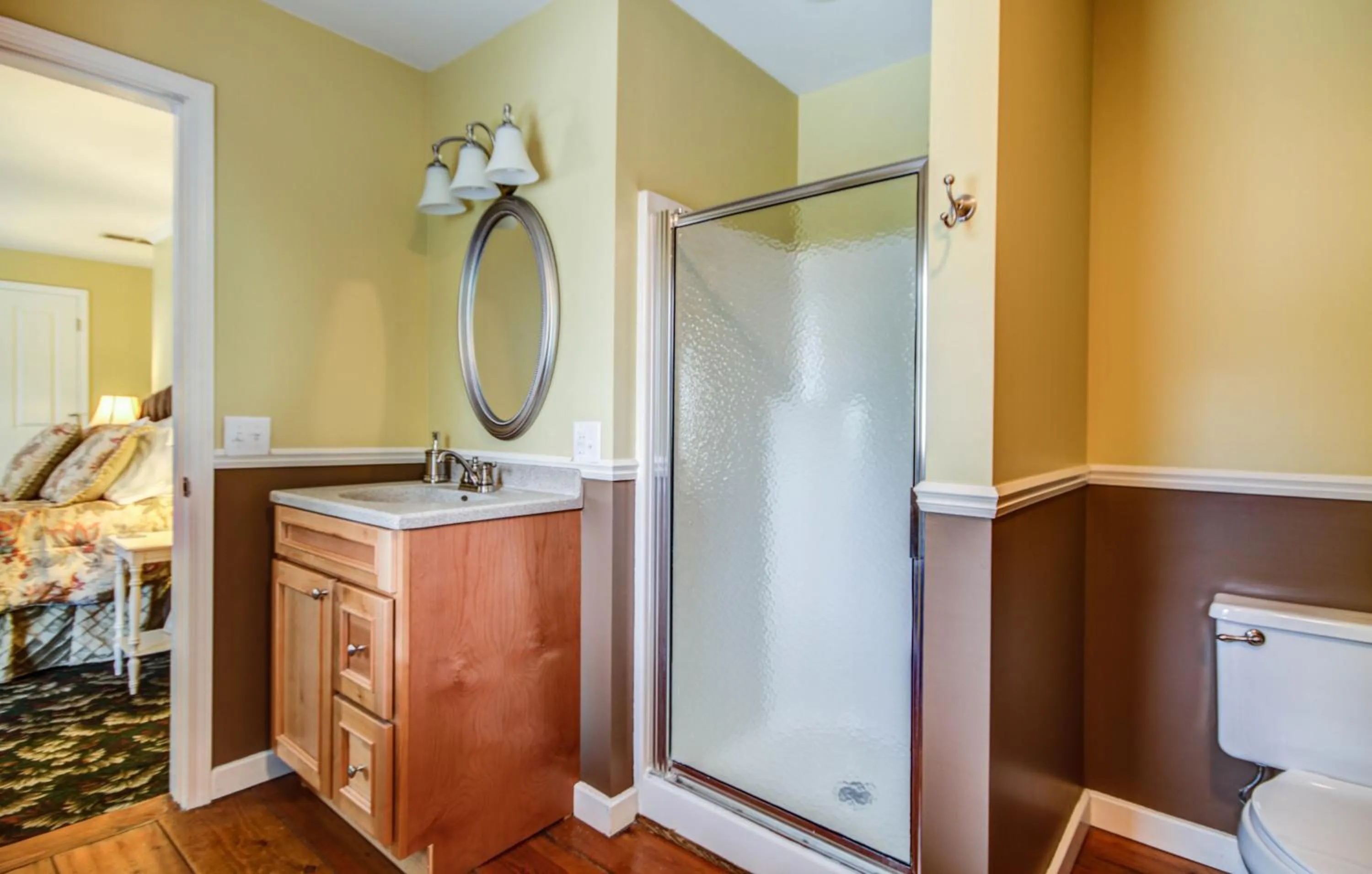 Bathroom in Twin Oaks Inn