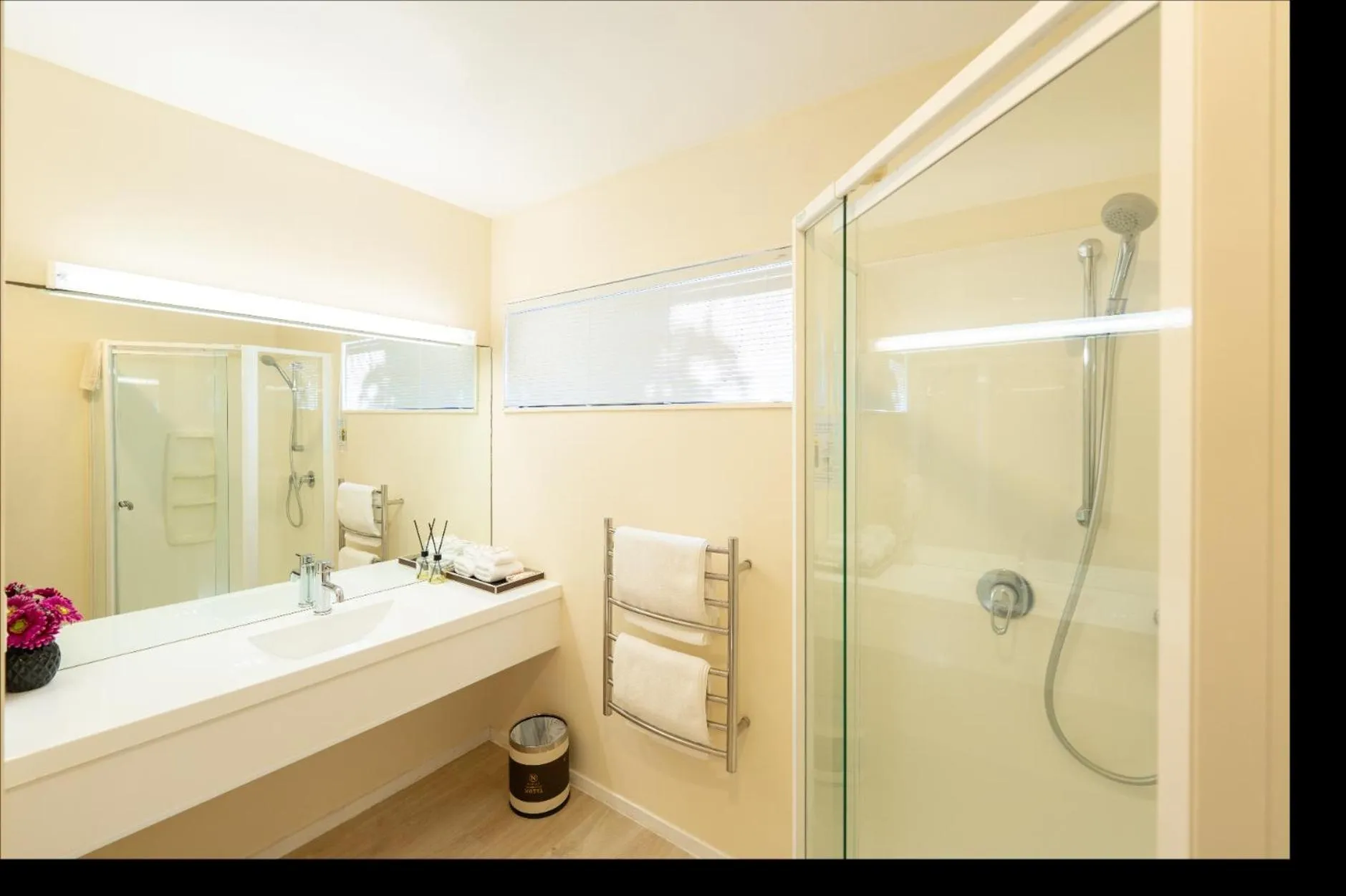 Shower in Auckland Newmarket Motel