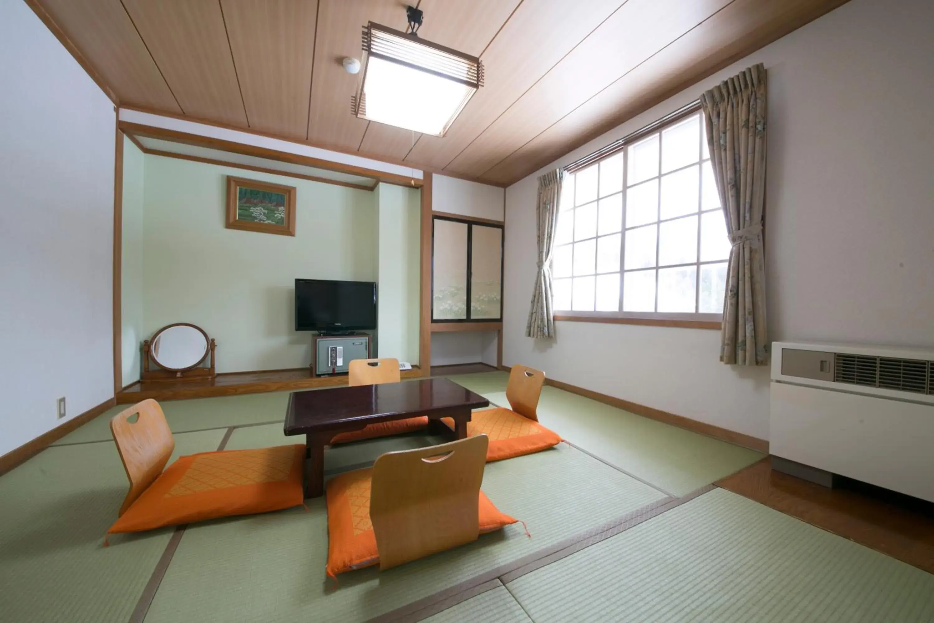 Photo of the whole room, Seating Area in Rosenheim Hakuba