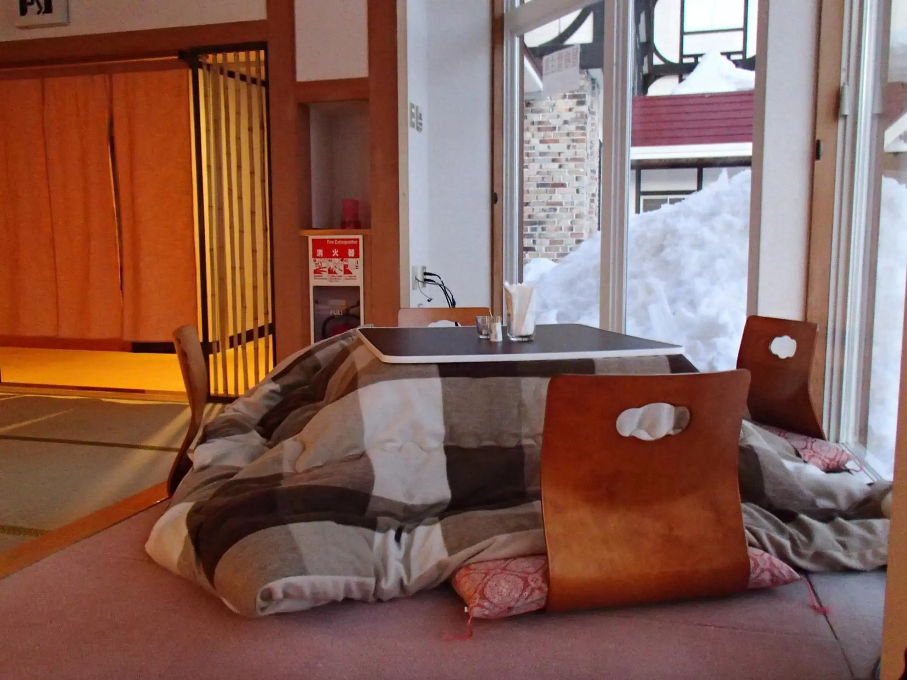 Restaurant/places to eat, Bed in Rosenheim Hakuba