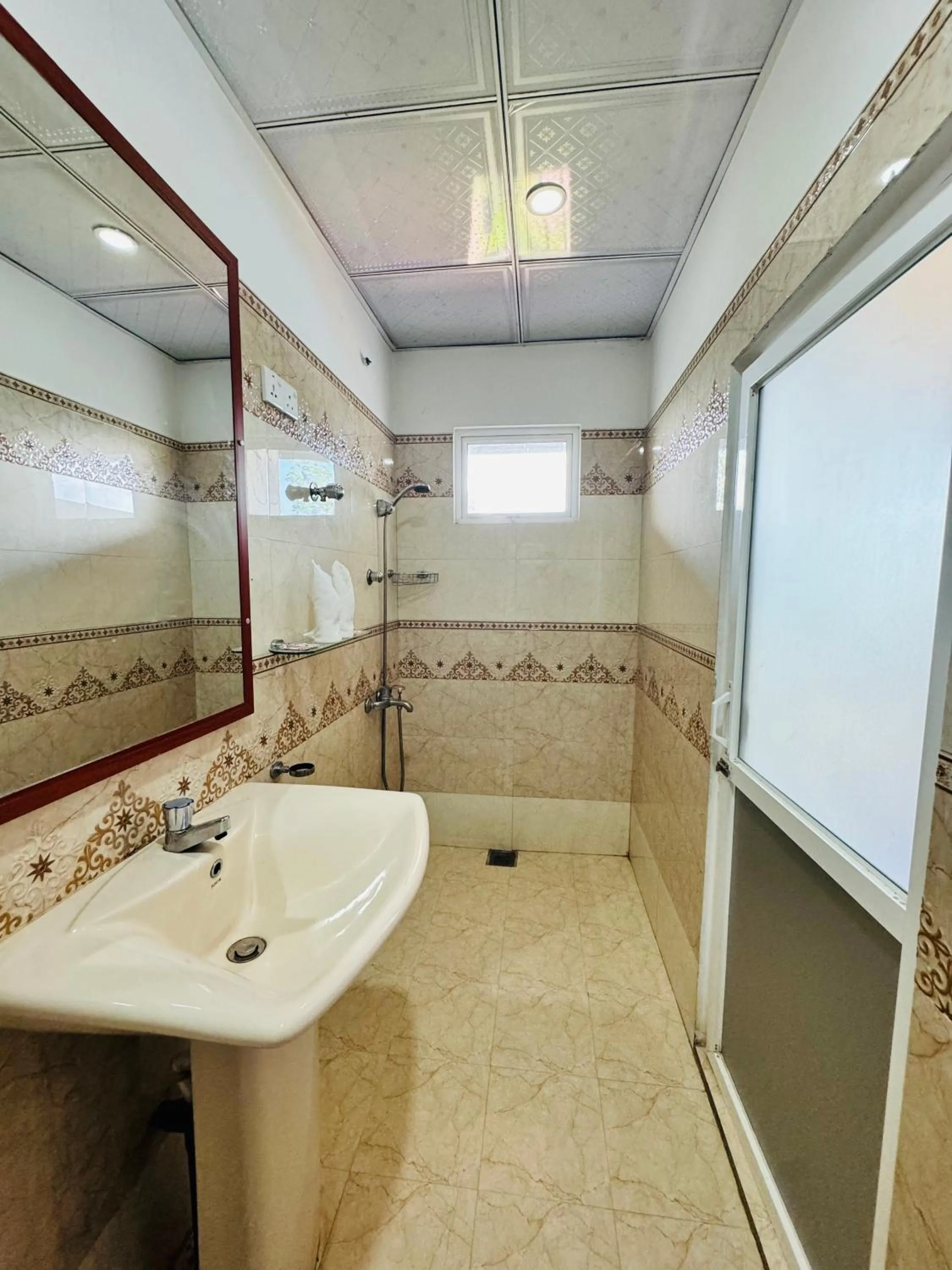 Shower in Ella Nature Life Guest & Resturant