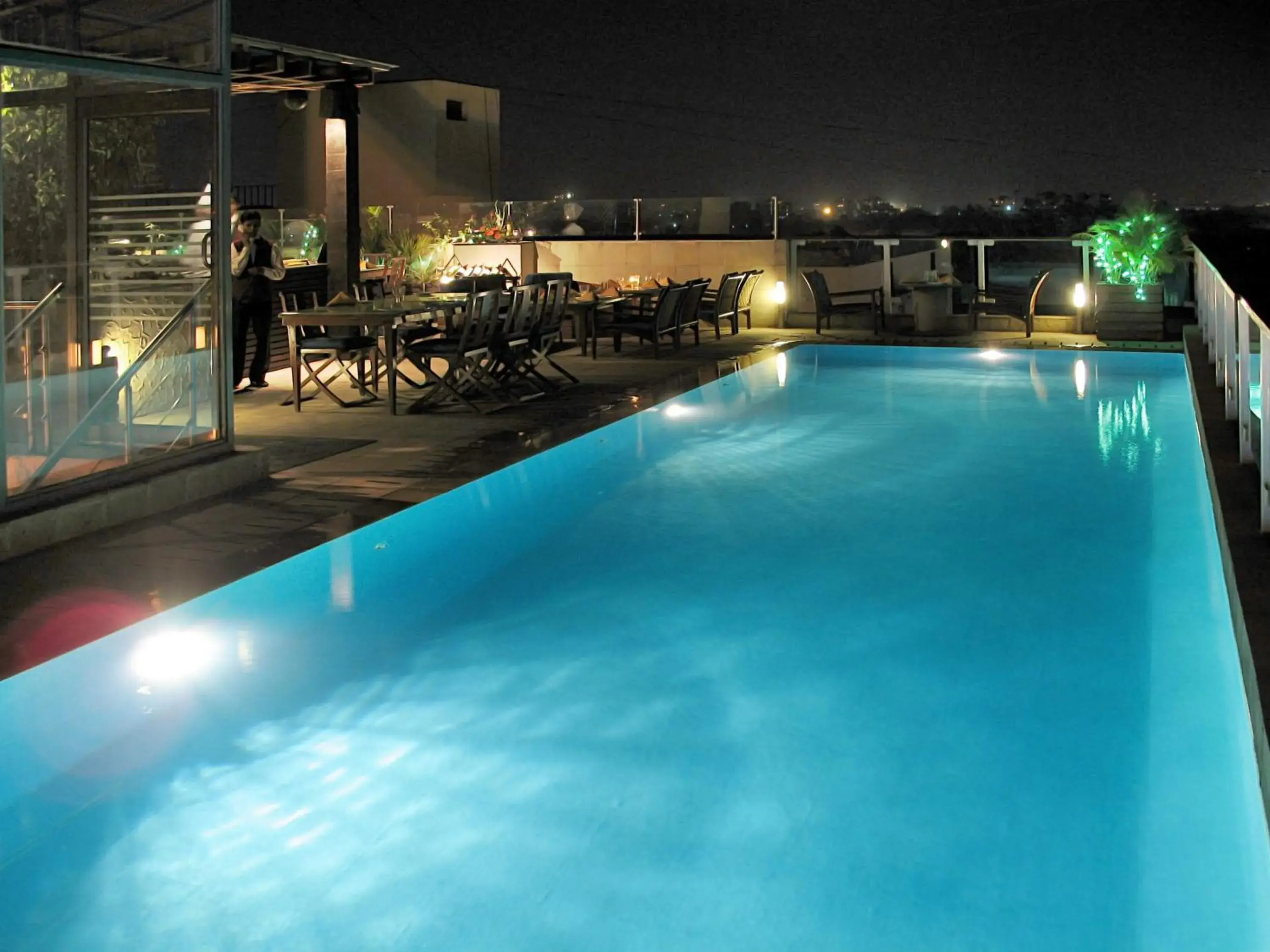 Swimming pool in The Central Park Swimming pool in The Central Park