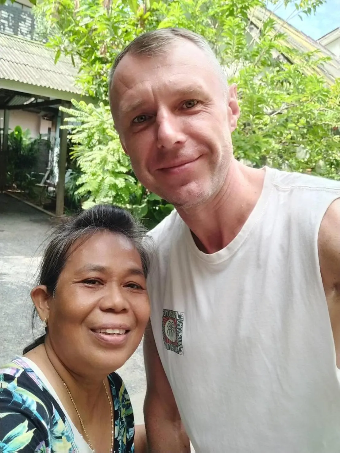 Bonny Hotel 4 Floors No Elevator