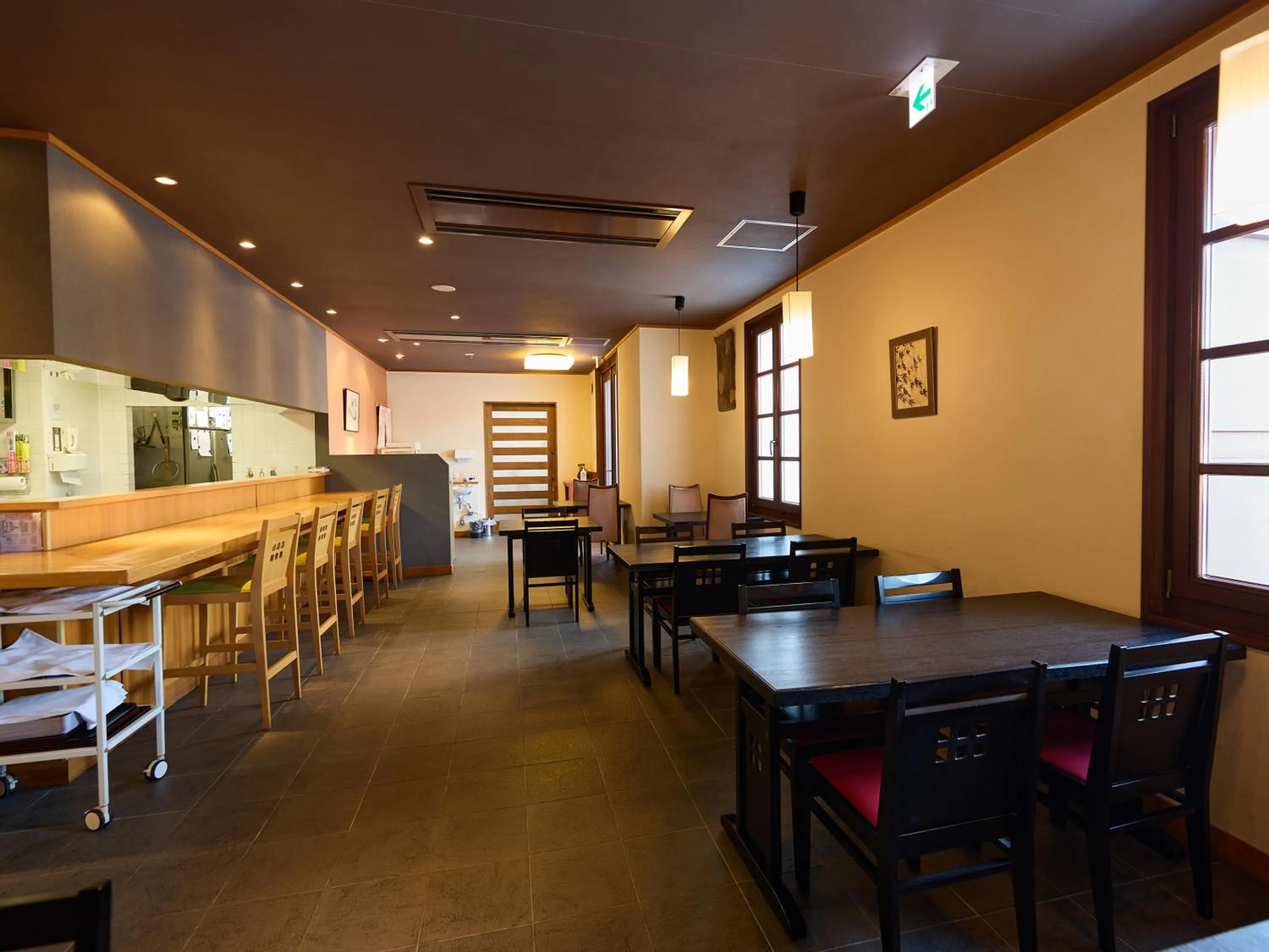 Restaurant/places to eat in Nikko Station Hotel Classic