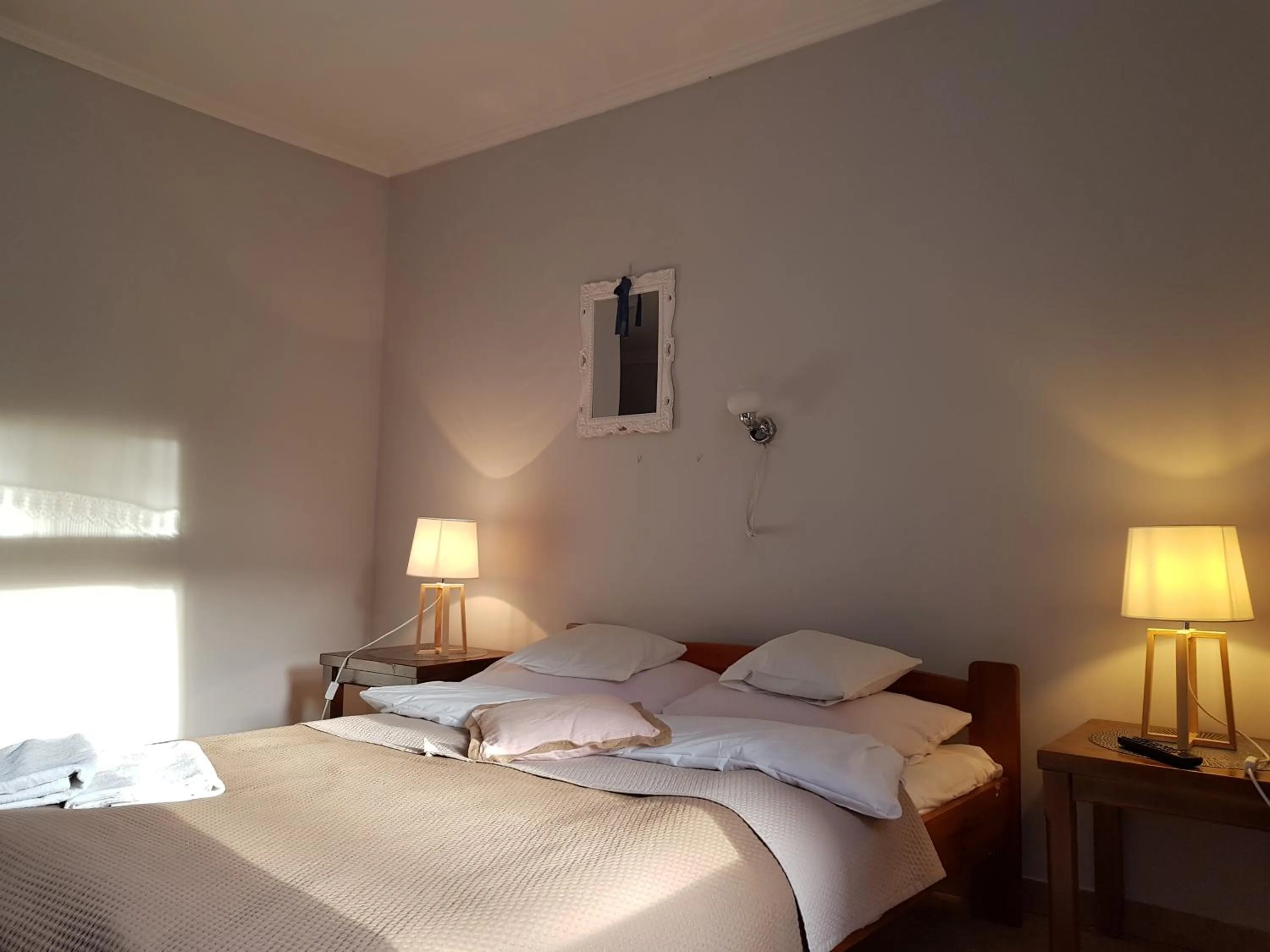 Bed in HOTEL "ZAUŁEK" Spółka Cywilna Zbigniew Świderski, Elżbieta Świderska