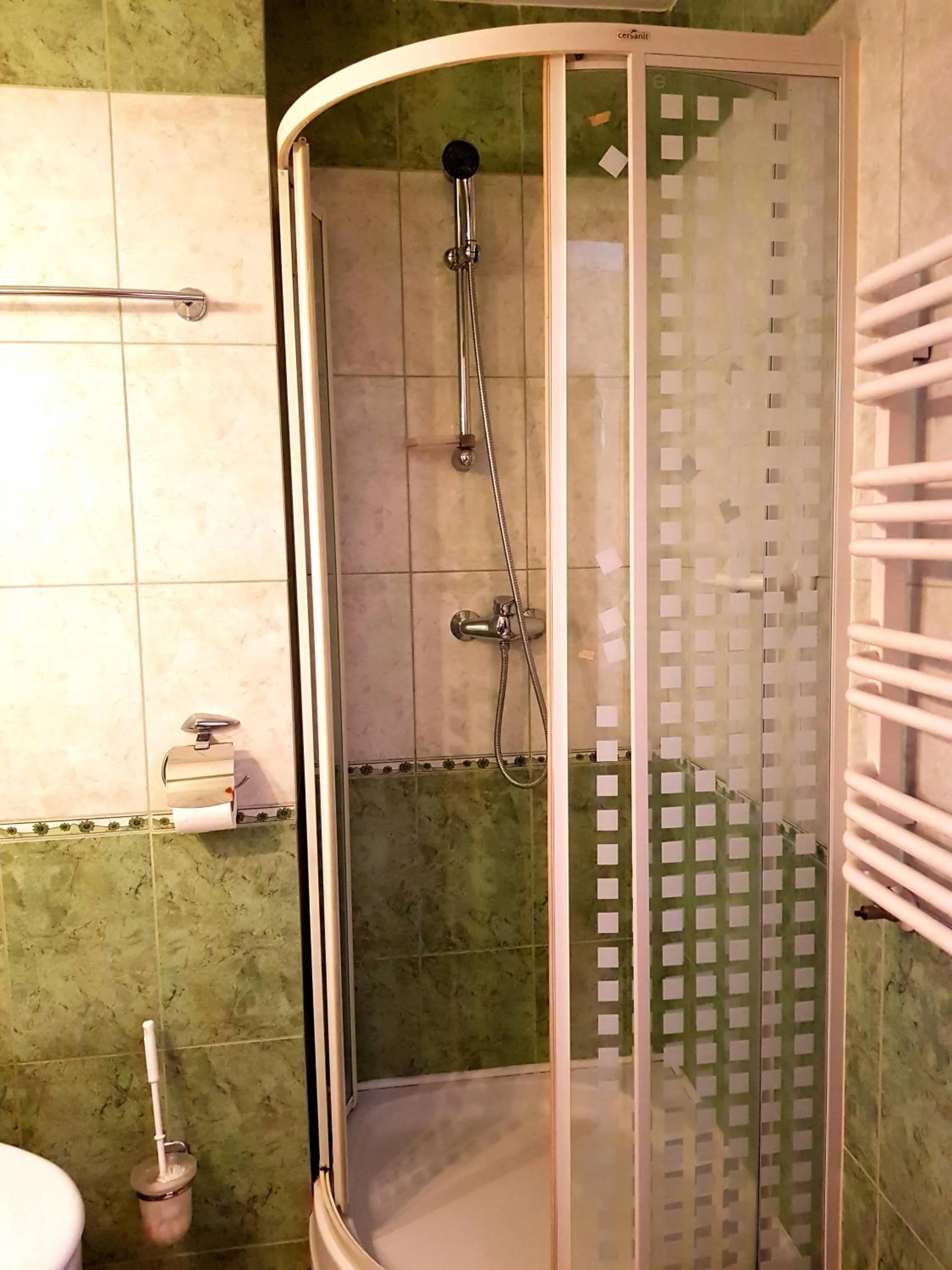 HOTEL "ZAUŁEK" Spółka Cywilna Zbigniew Świderski, Elżbieta Świderska