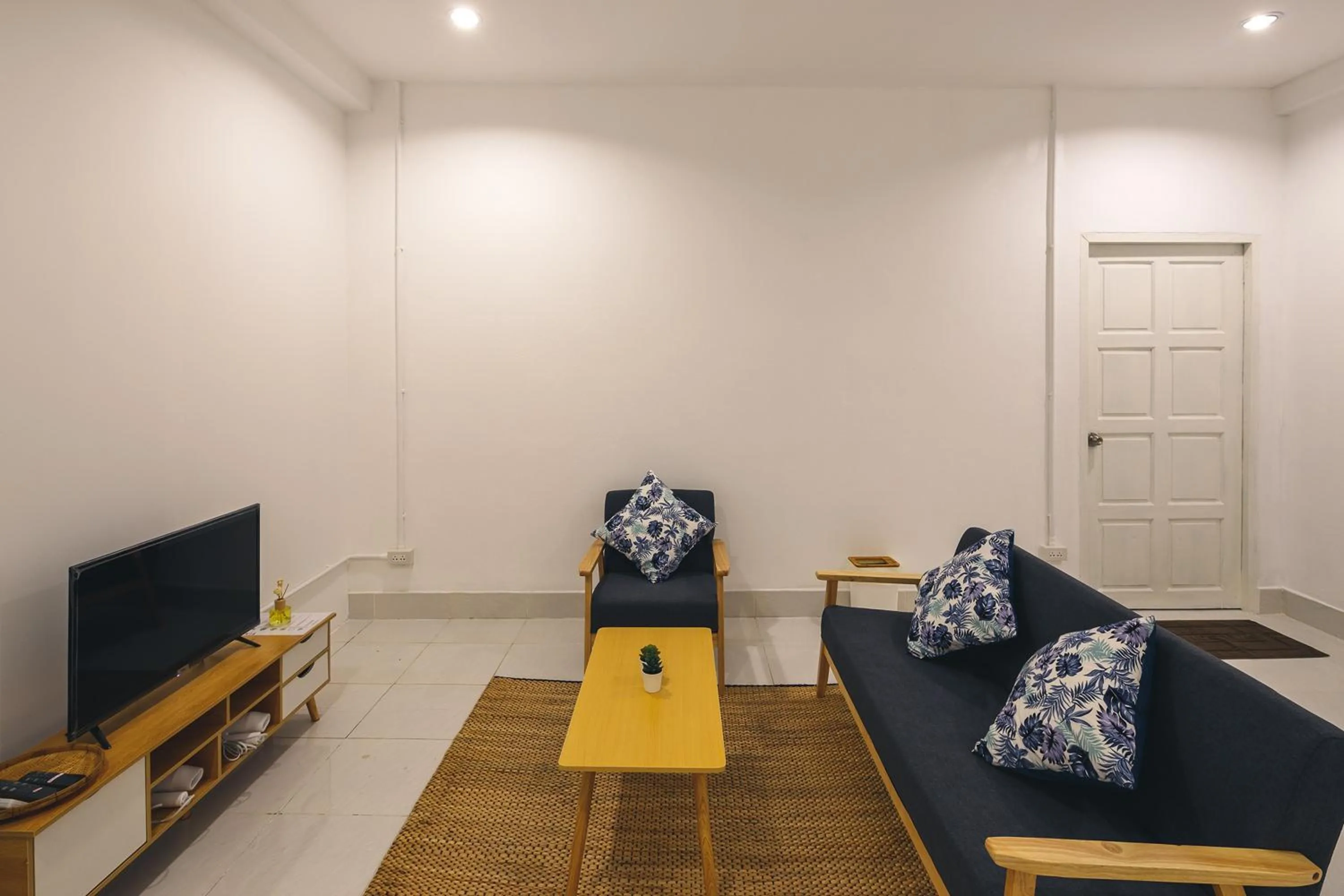 Living room in Yindee Travellers Lodge