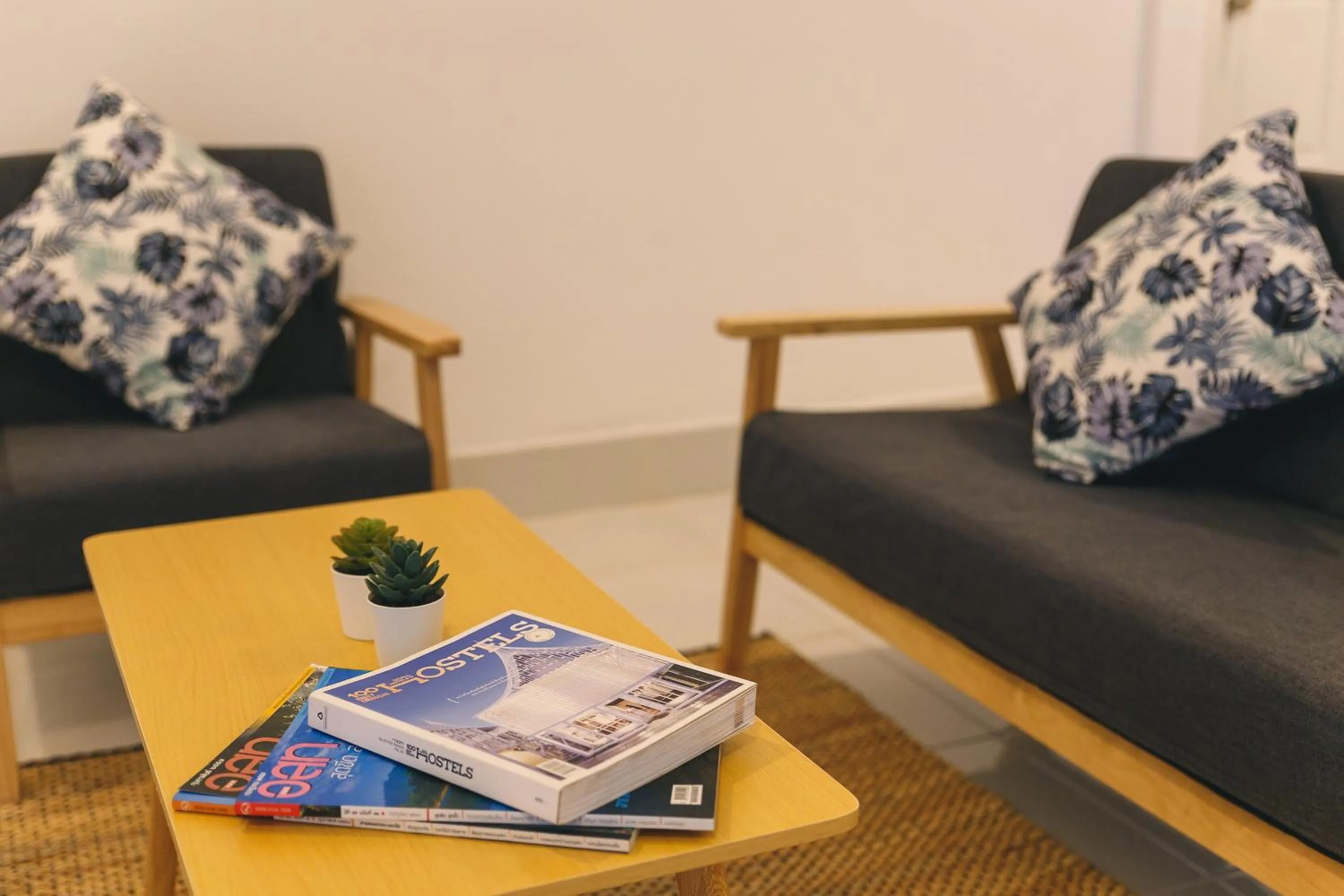 Living room in Yindee Travellers Lodge