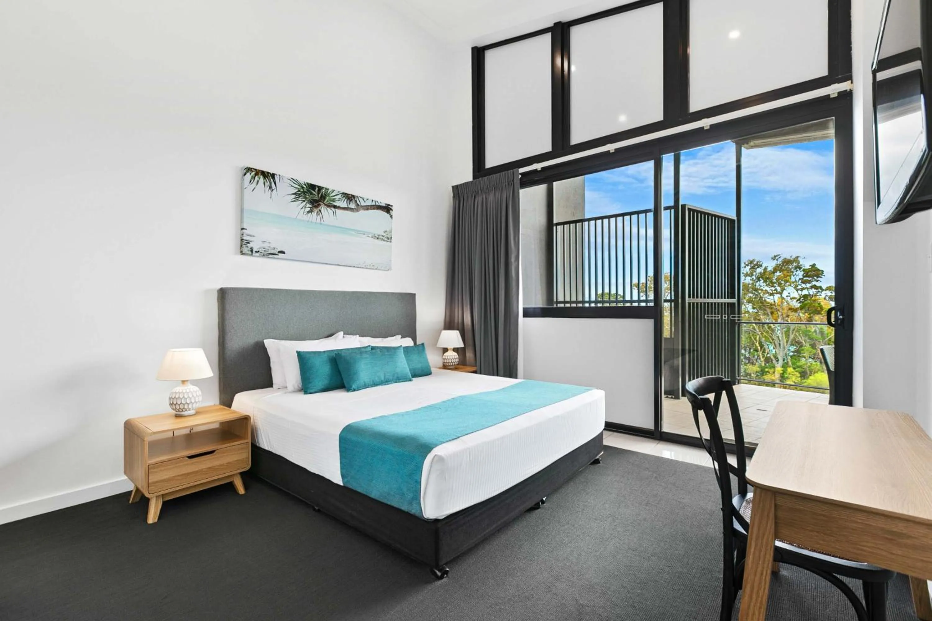 Bedroom, Bed in The Bay Apartments