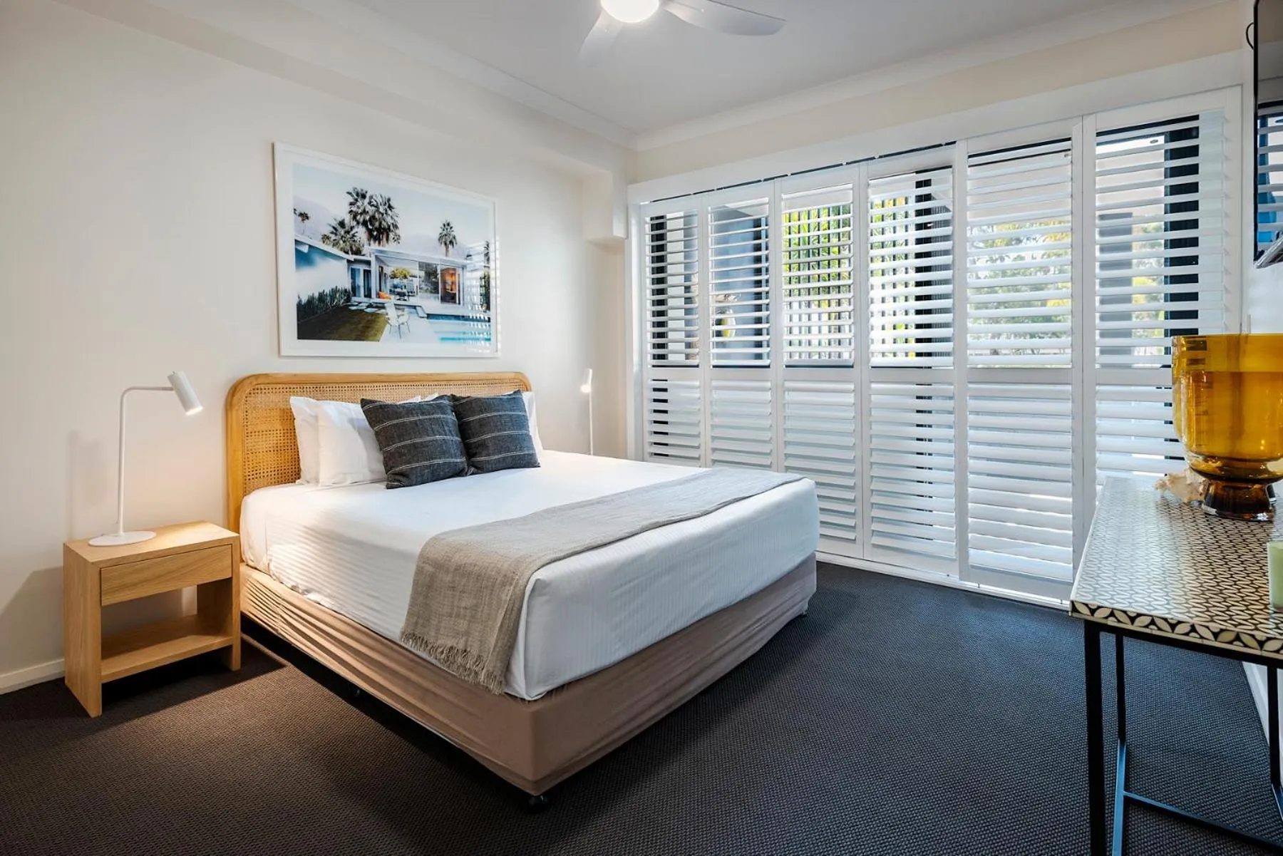 Bedroom, Bed in The Bay Apartments