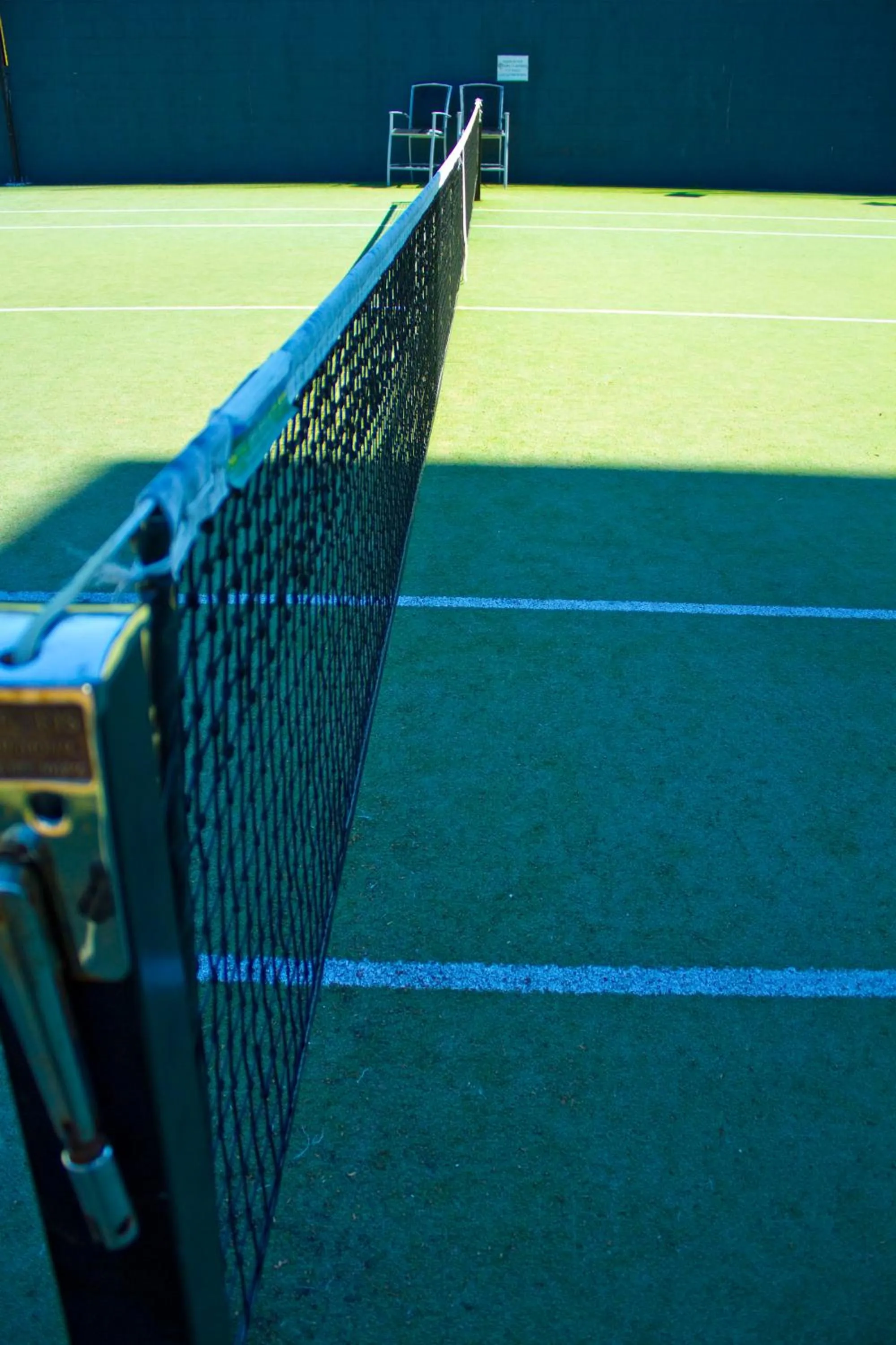 Tennis court in The Bay Apartments