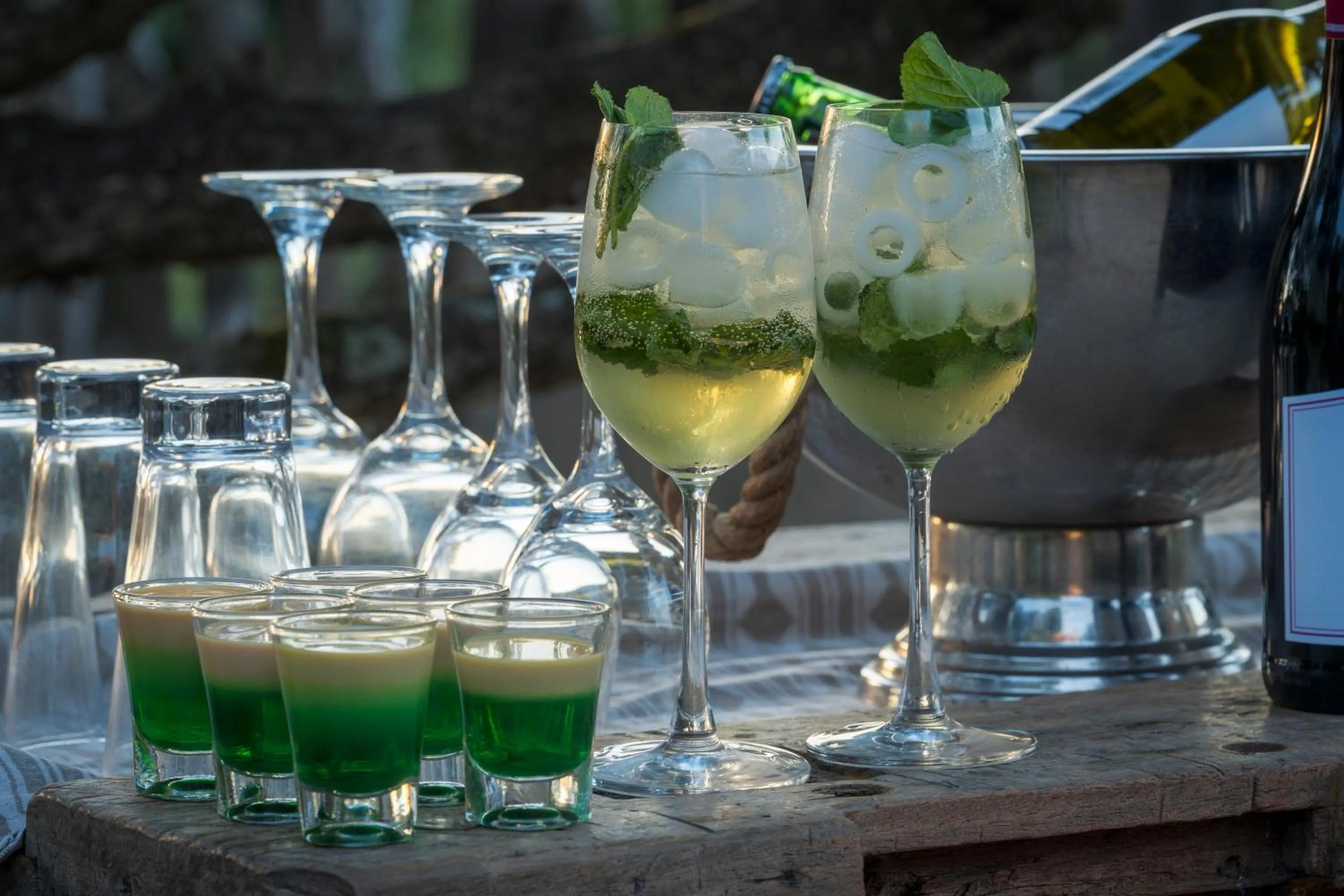 Drinks in HillsNek Safari Camp – Amakhala Game Reserve