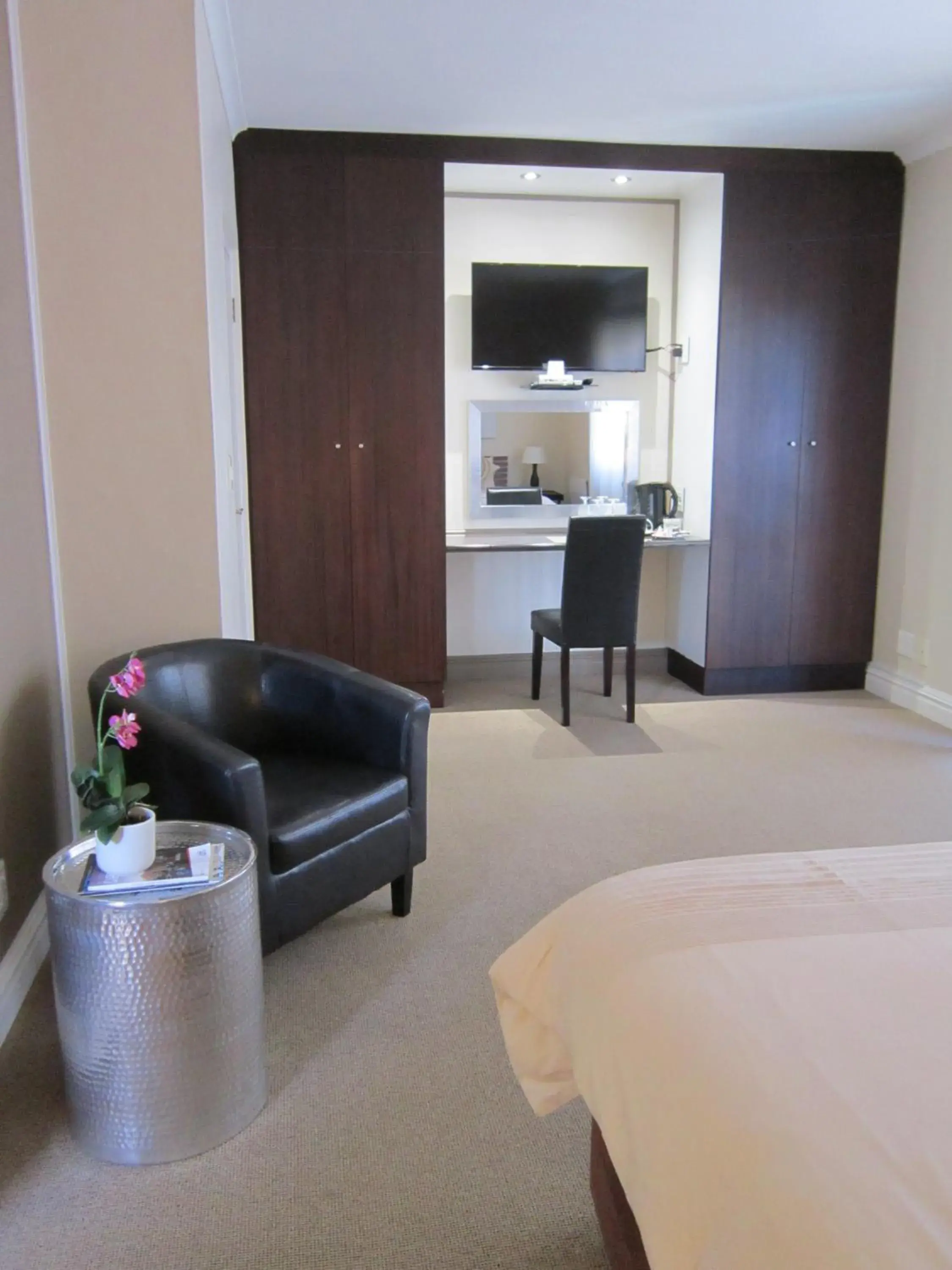 Twin/Double Room - single occupancy in La Roche Guest House Twin/Double Room - single occupancy in La Roche Guest House