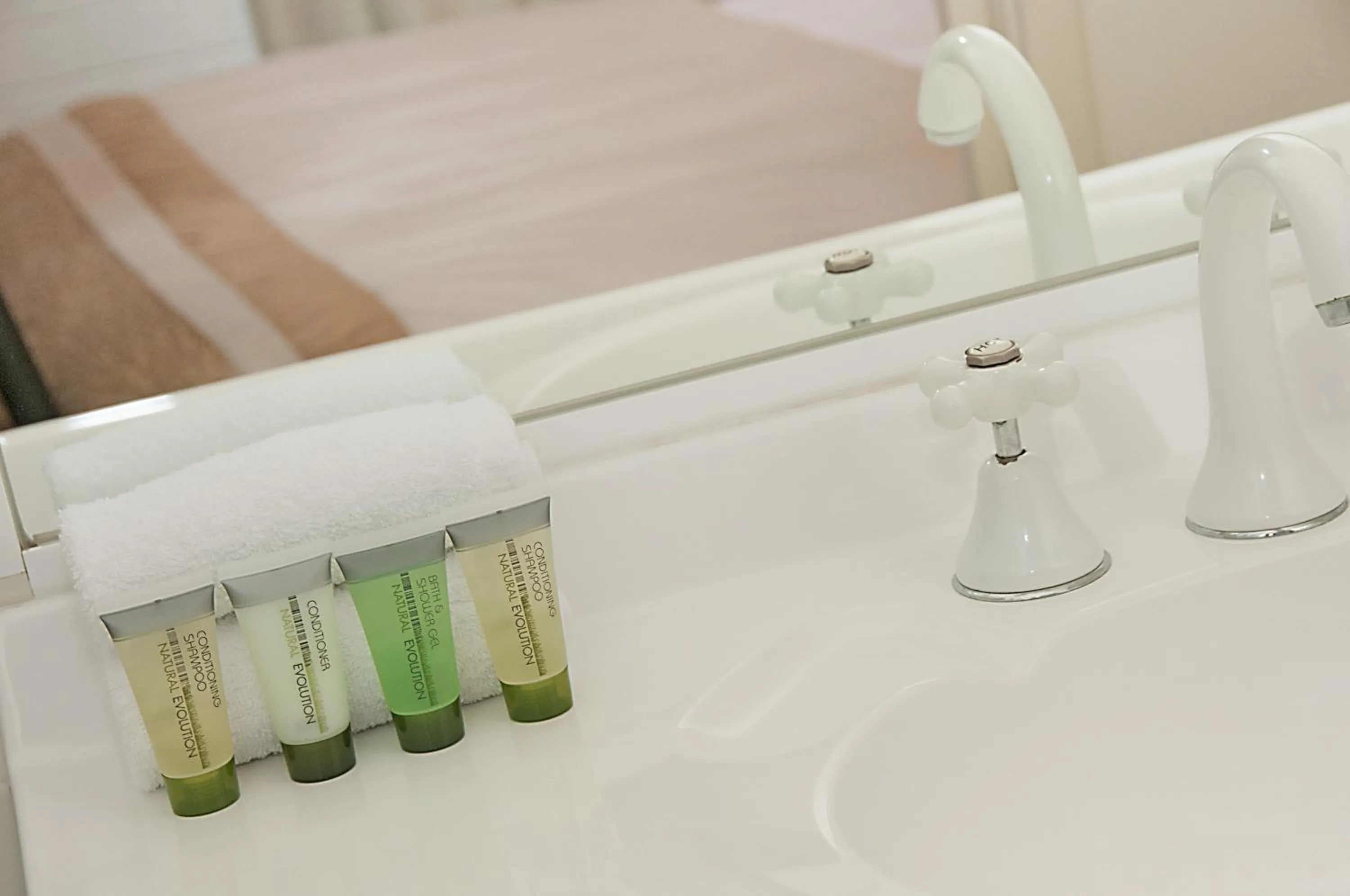 Bathroom in Ballina Travellers Lodge