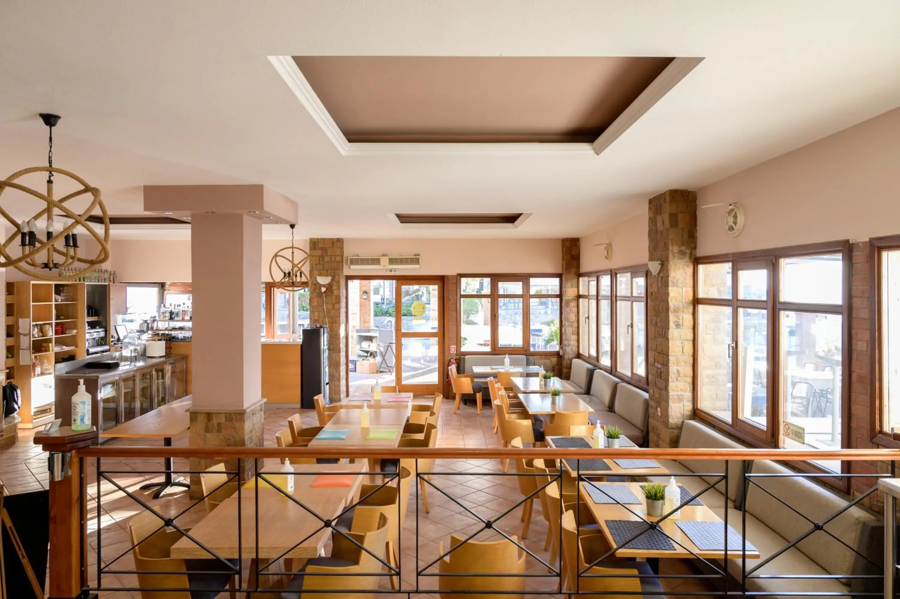 Restaurant/places to eat in Esperides Hotel