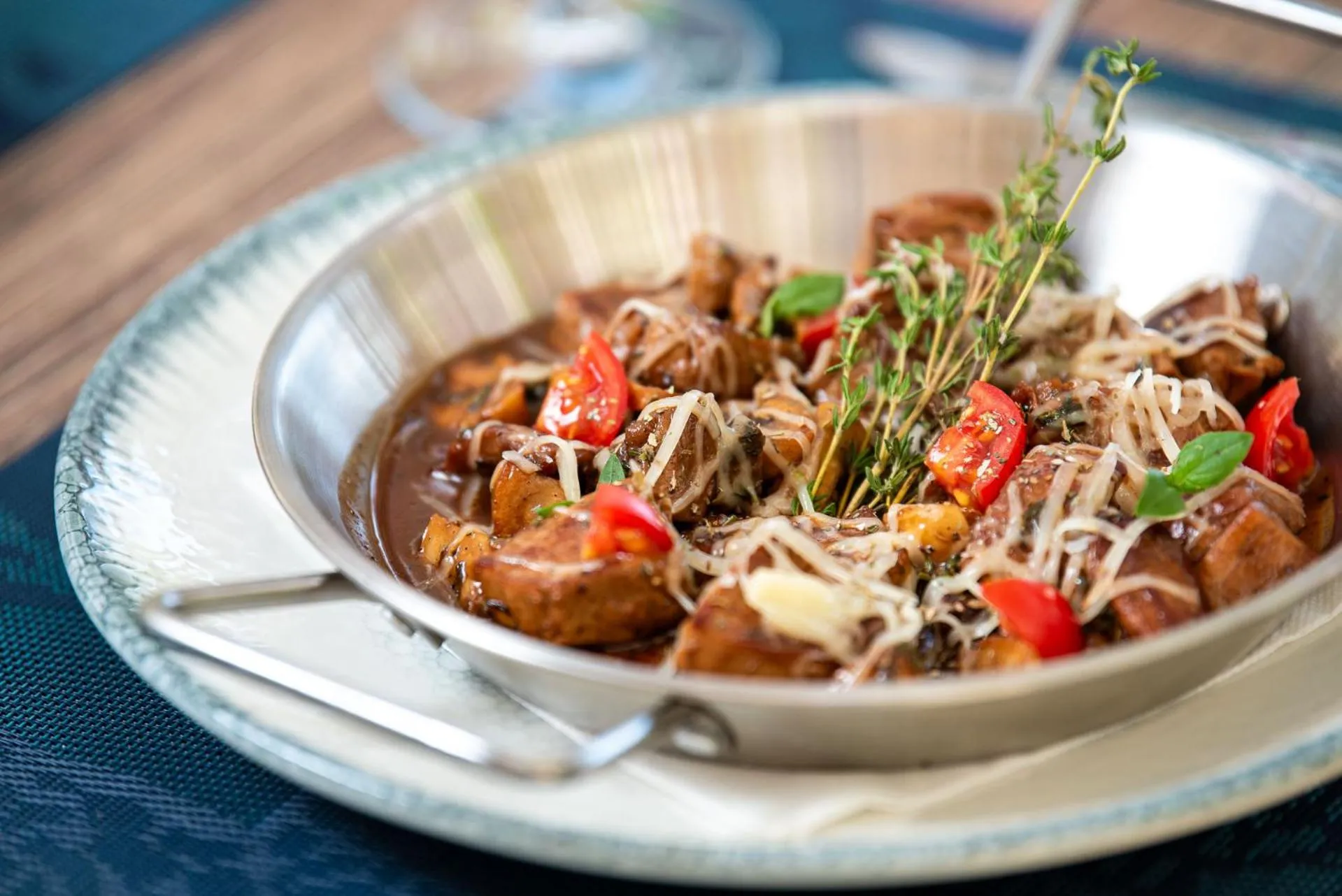 Restaurant/places to eat in Hotel Villa List