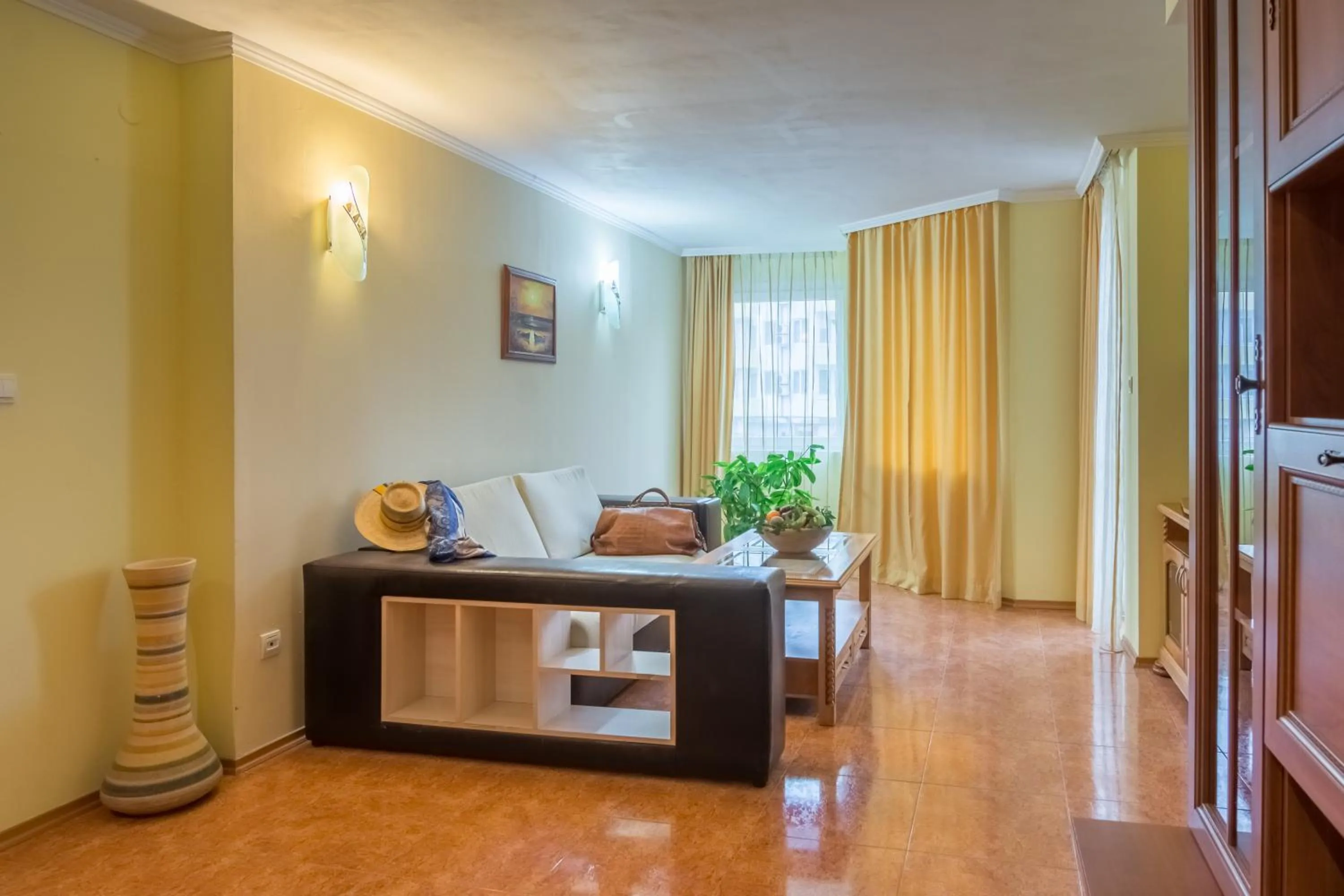 Living room, Bed in Hotel Villa List