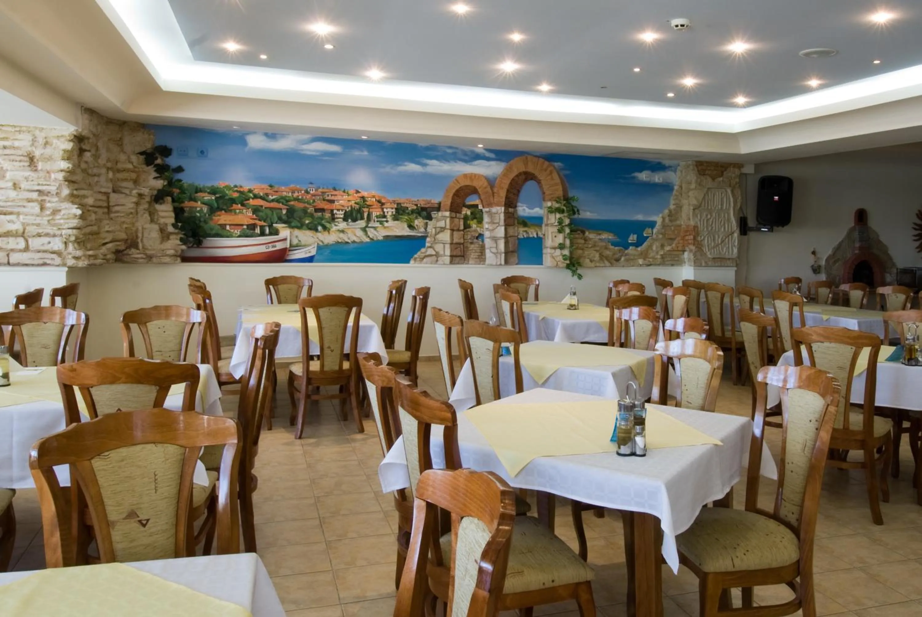 Restaurant/places to eat in Hotel Villa List