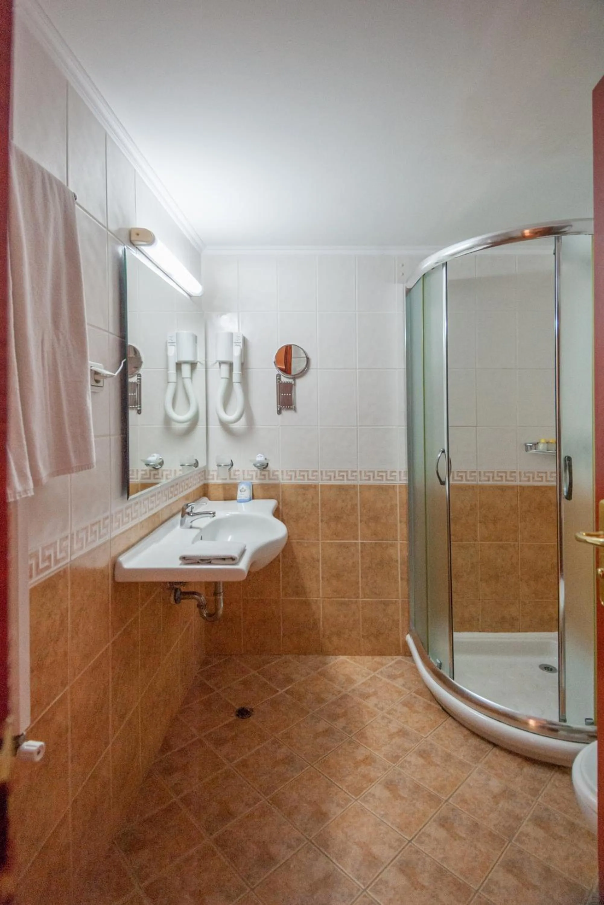Shower in Hotel Villa List