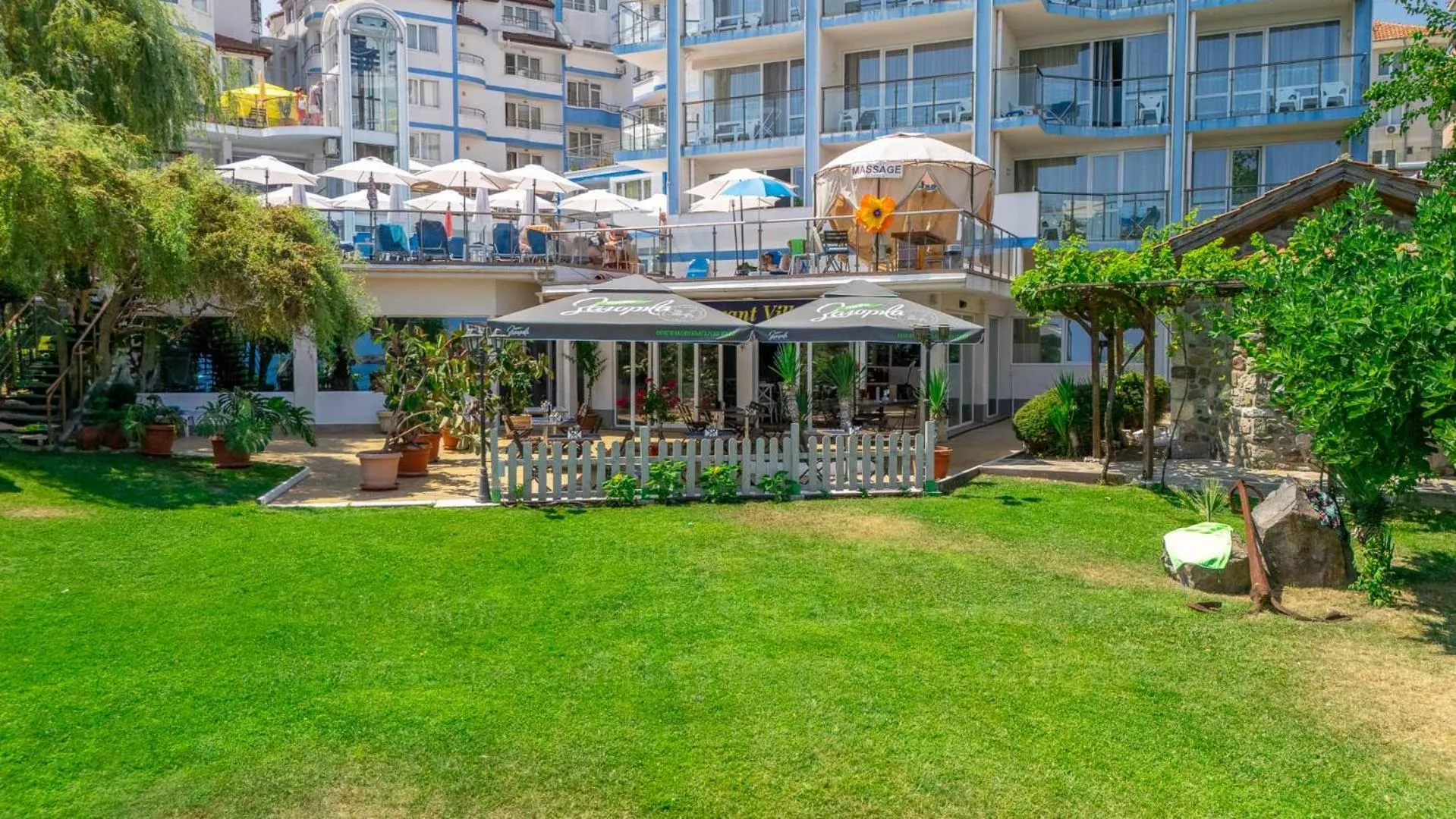 Garden in Hotel Villa List