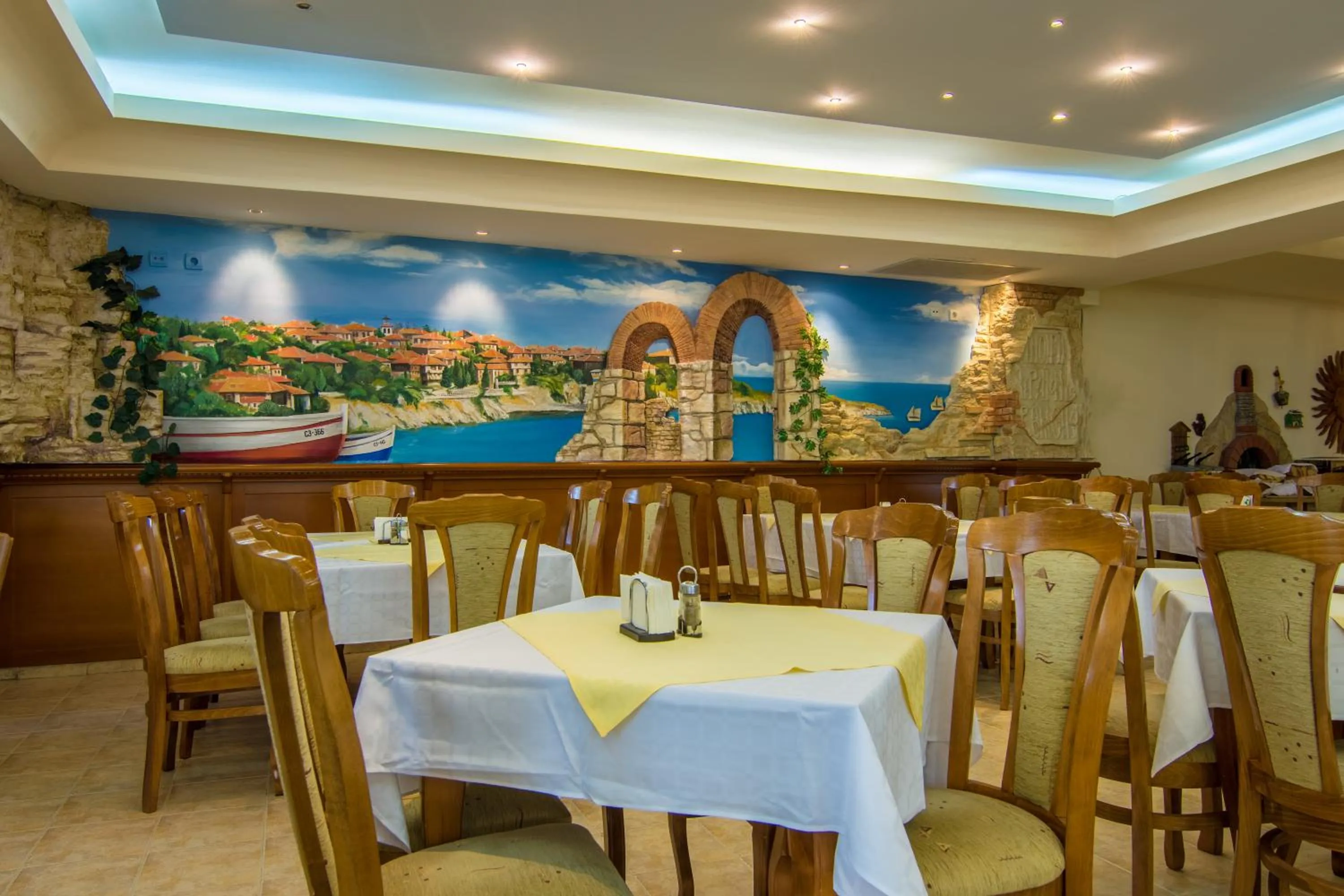 Restaurant/places to eat in Hotel Villa List