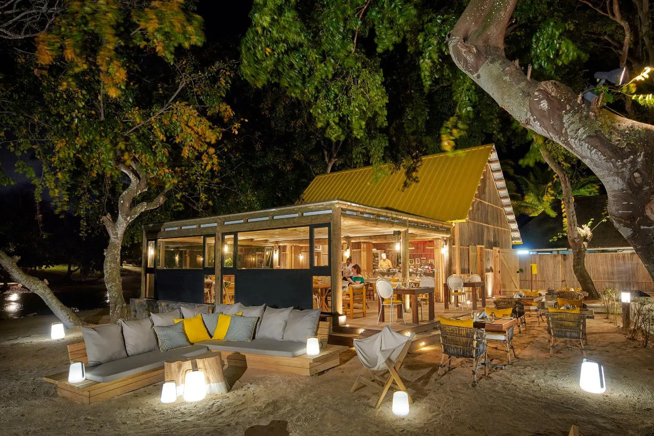 Restaurant/places to eat in The Ravenala Attitude Restaurant/places to eat in The Ravenala Attitude