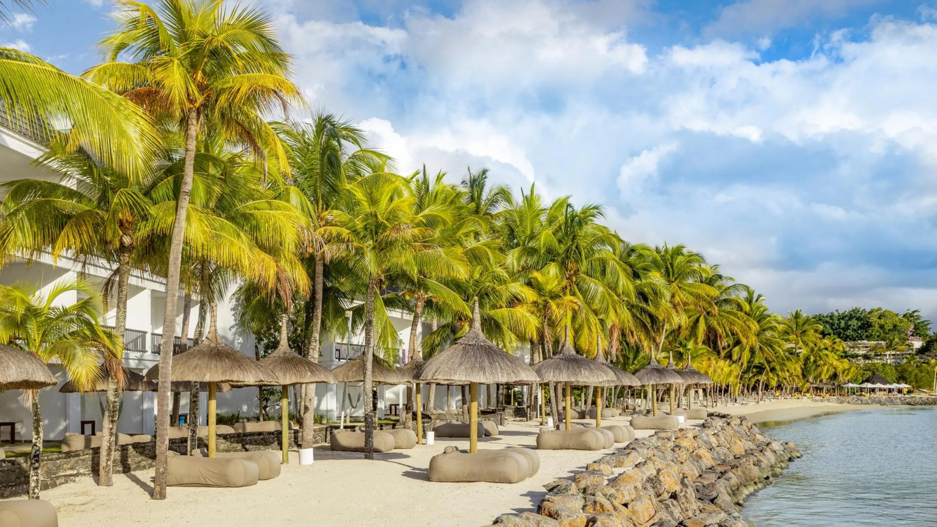 Beach in The Ravenala Attitude