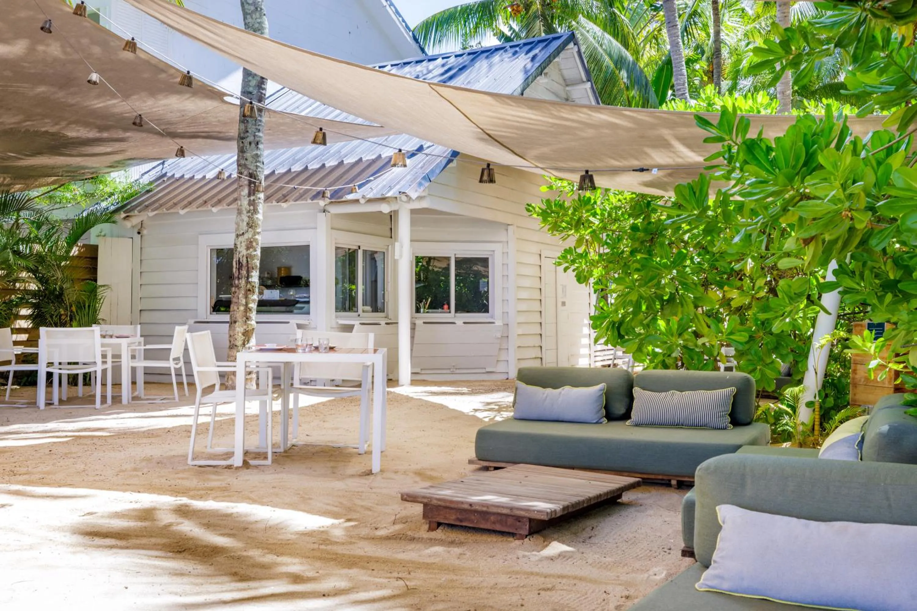 Restaurant/places to eat in The Ravenala Attitude