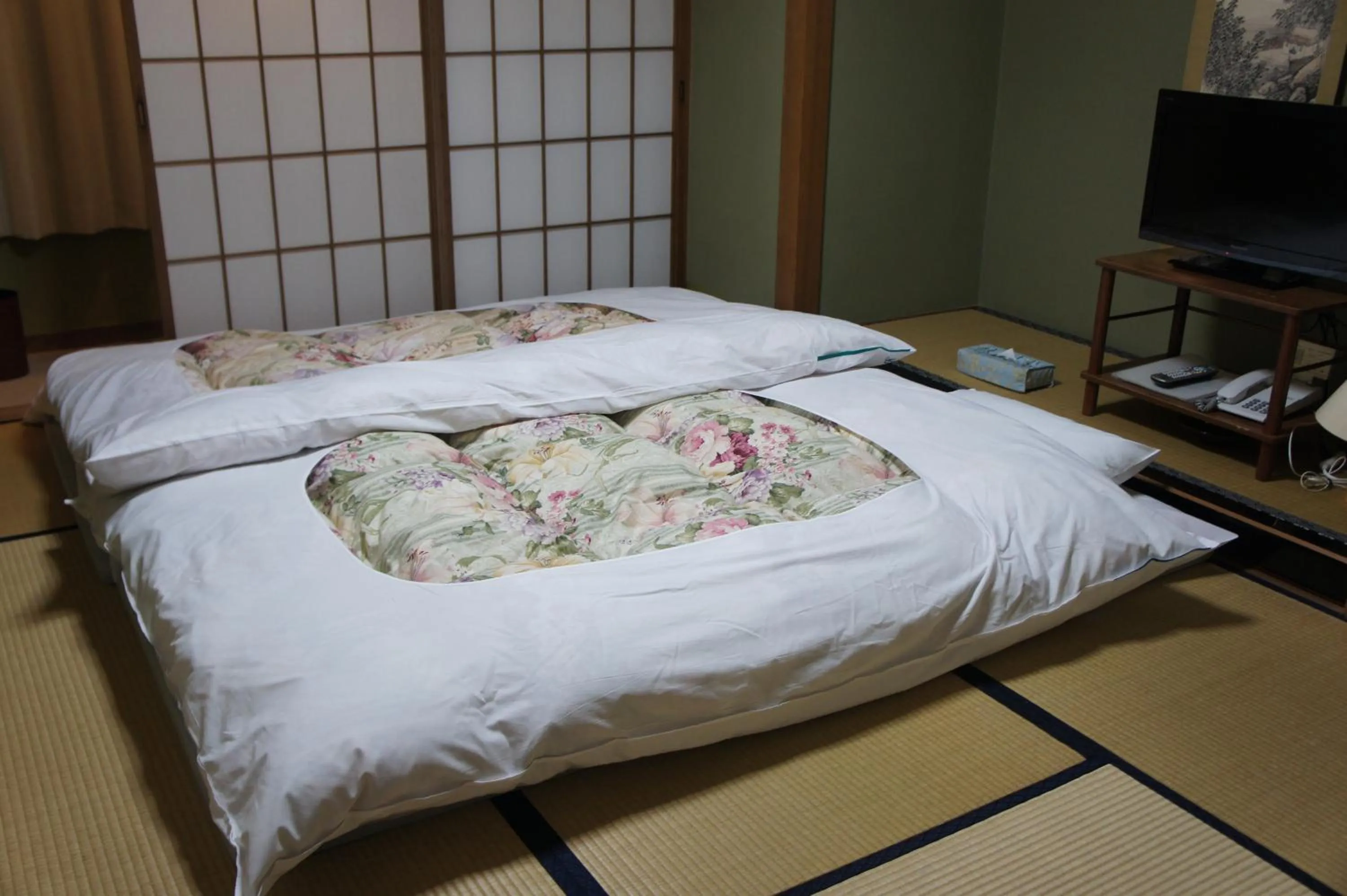 Photo of the whole room, Bed in Sumiyoshiya
