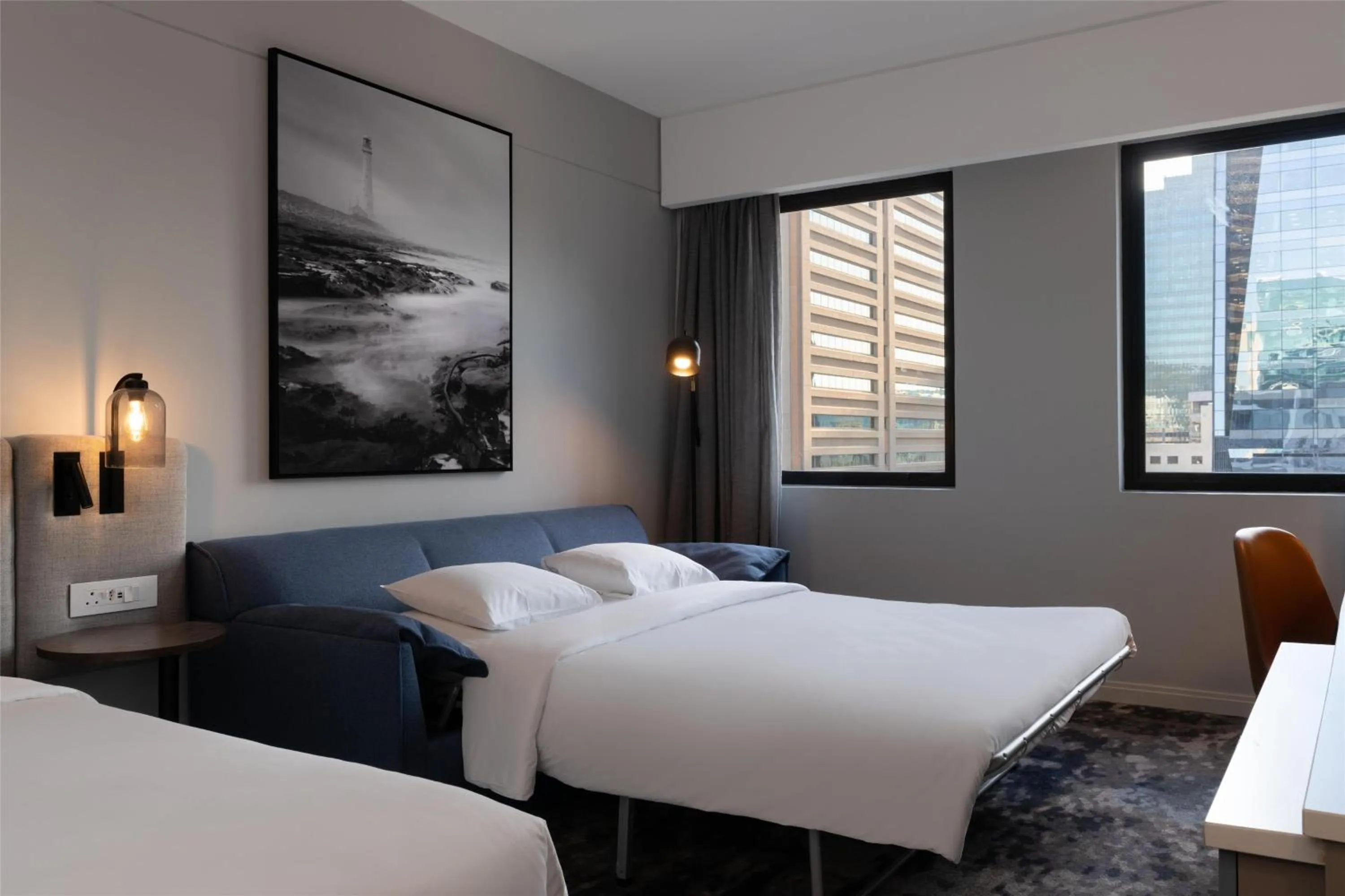 Photo of the whole room, Bed in Radisson Hotel Cape Town Foreshore
