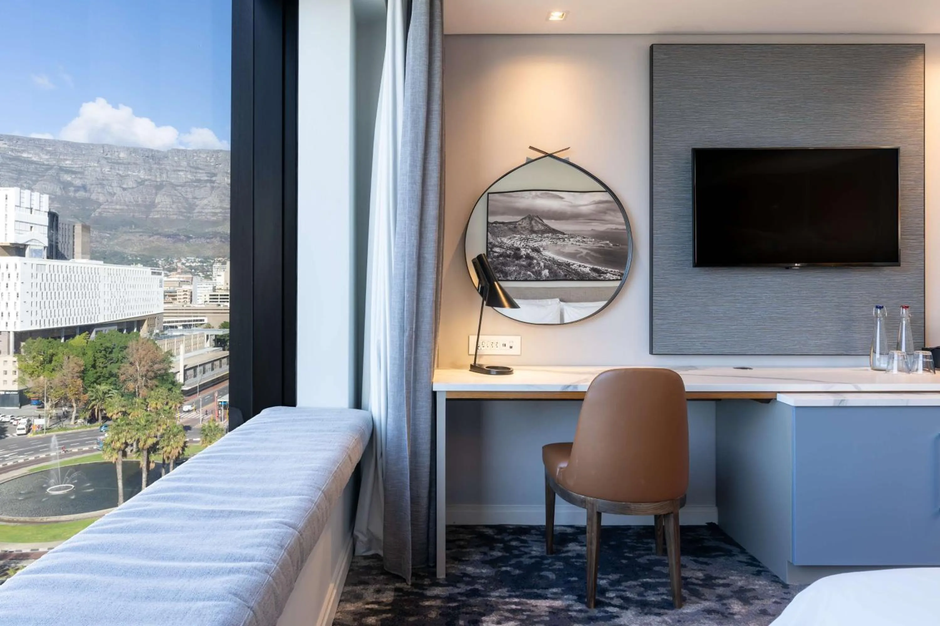 Bedroom in Radisson Hotel Cape Town Foreshore