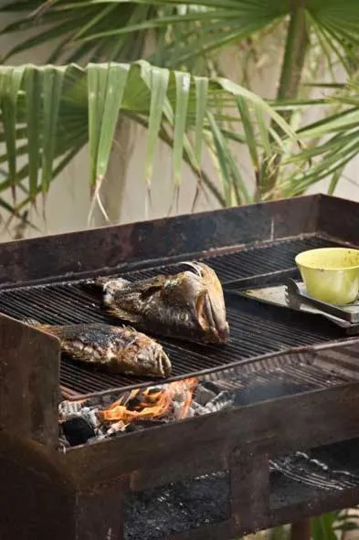 Restaurant/places to eat in La Maison Abaka