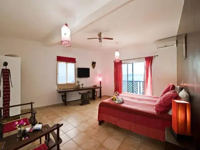 Photo of the whole room, Bed in La Maison Abaka Photo of the whole room, Bed in La Maison Abaka