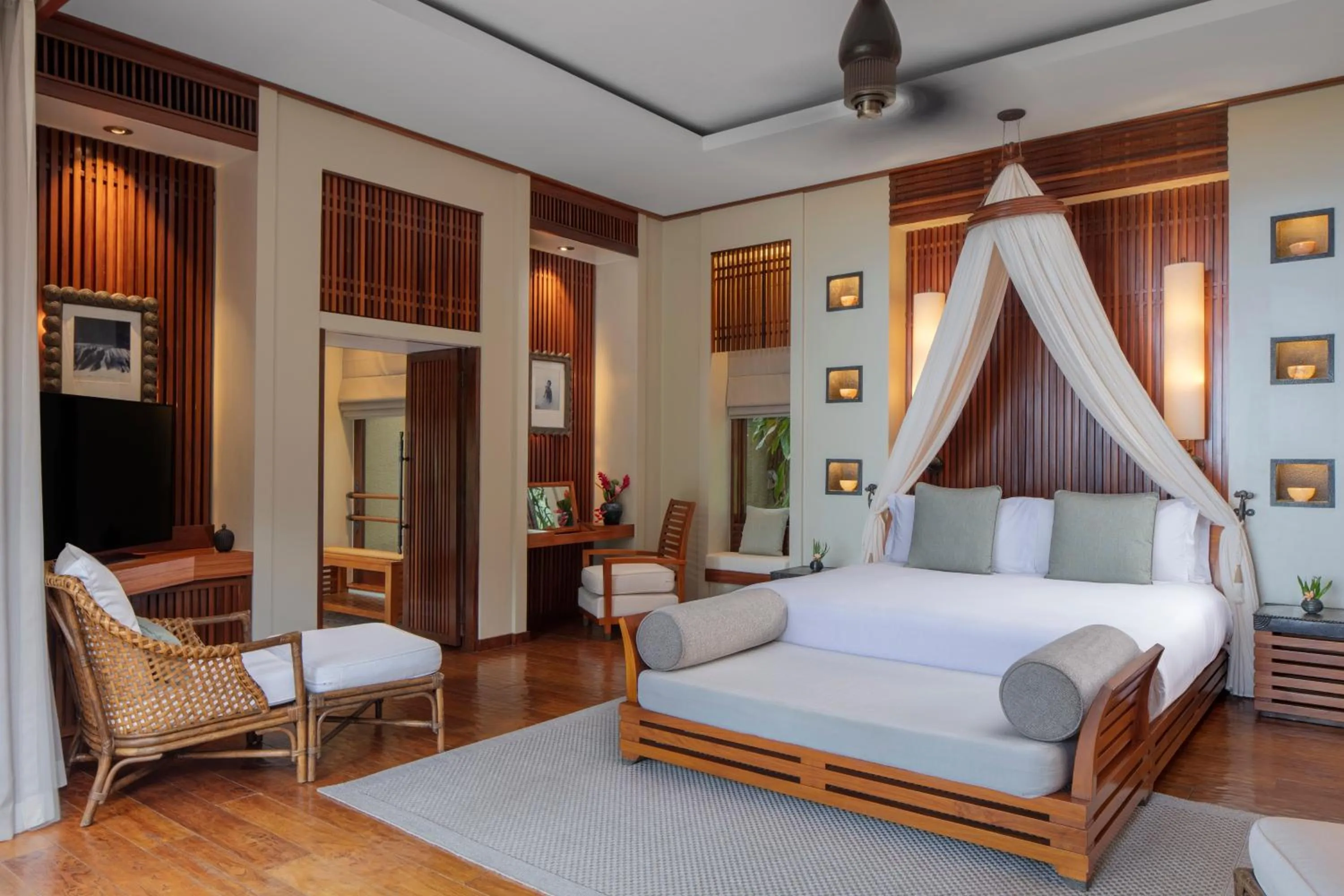 Bedroom, Bed in Anantara Maia Seychelles Villas