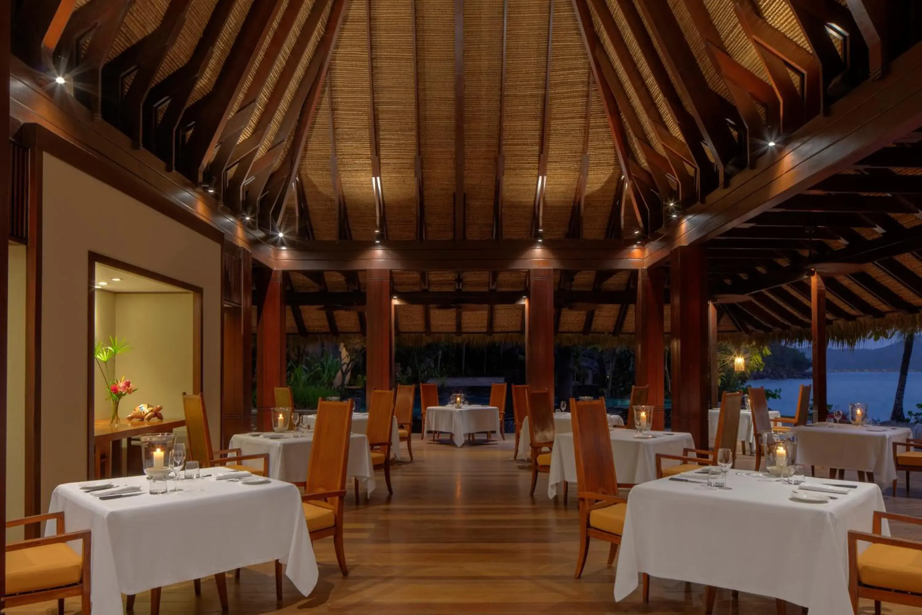 Restaurant/places to eat in Anantara Maia Seychelles Villas Restaurant/places to eat in Anantara Maia Seychelles Villas
