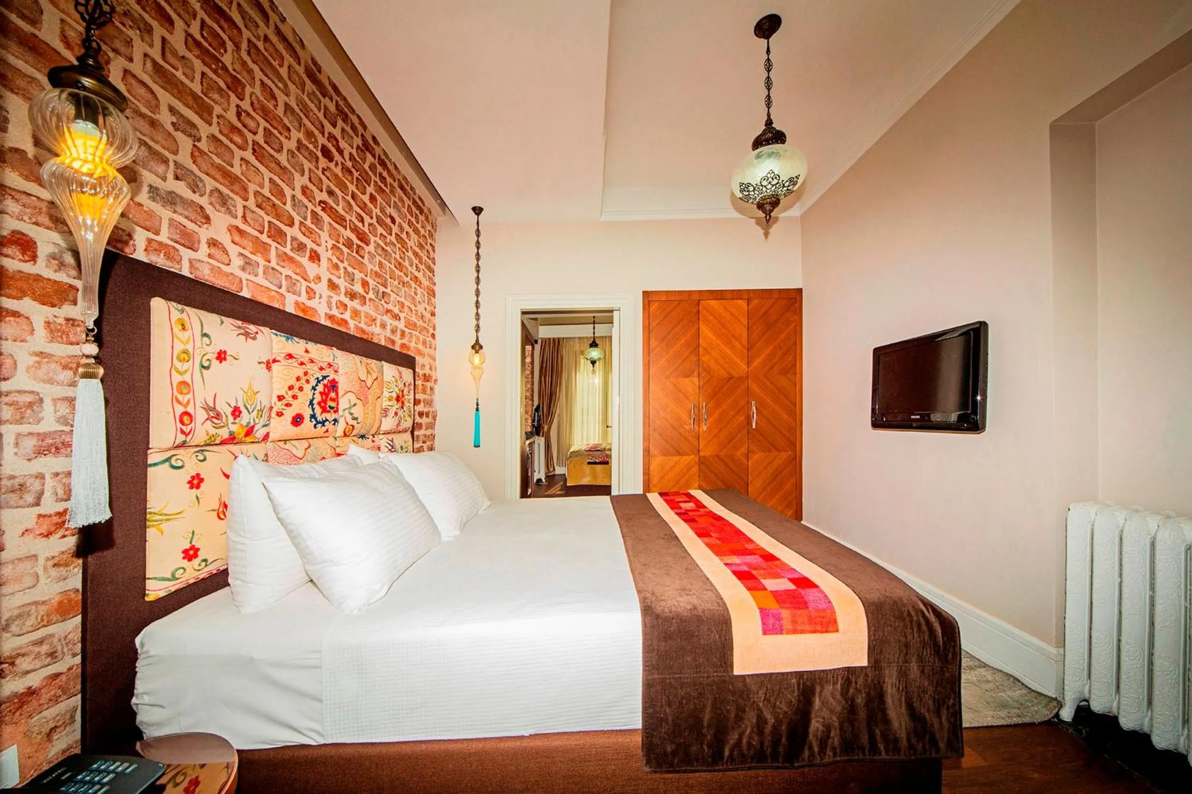 Bedroom, Bed in Azade Suites