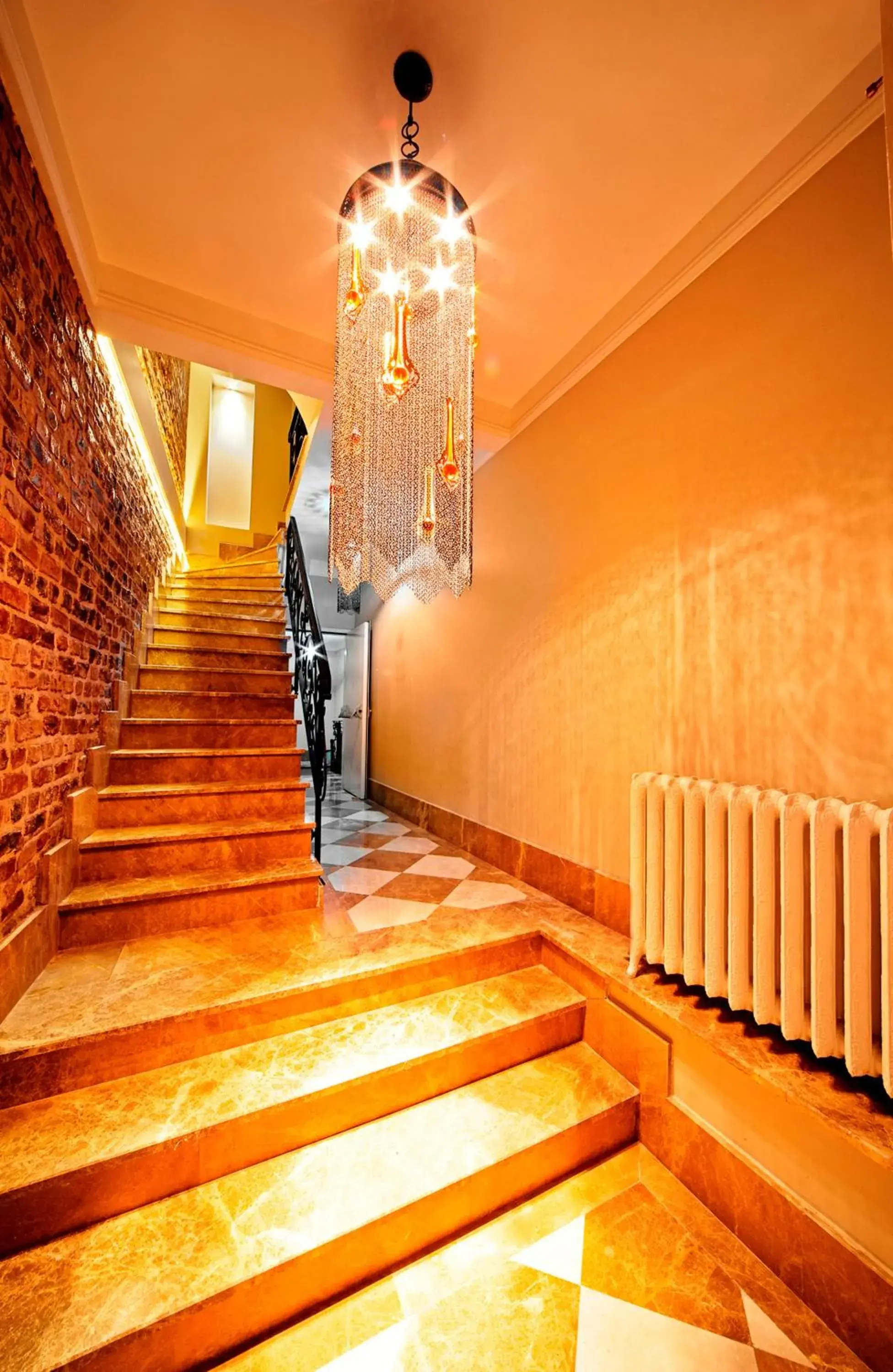 Facade/entrance in Azade Suites Facade/entrance in Azade Suites