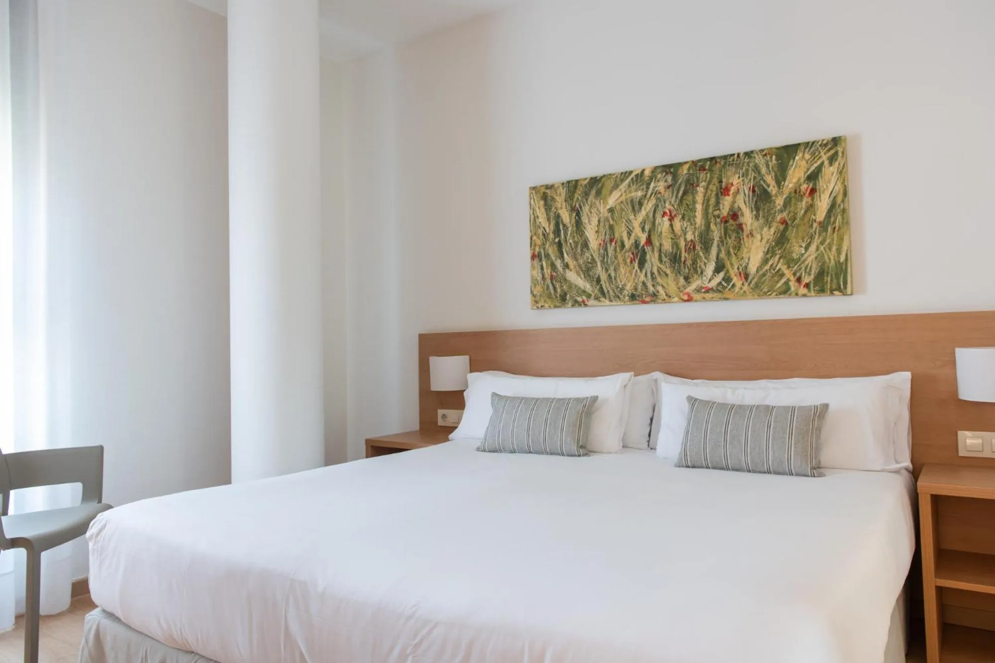 Text overlay, Bed in Apartamentos Aura Park Fira BCN