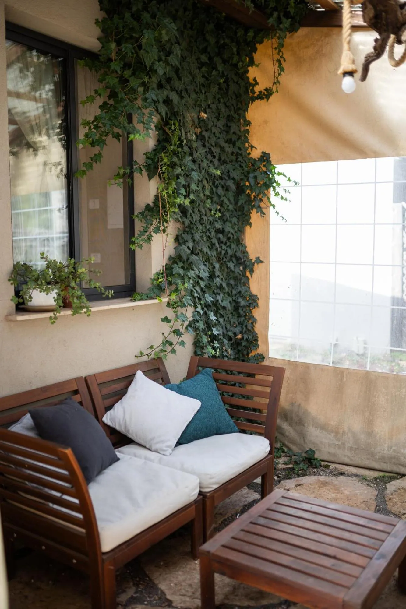 Balcony/Terrace in Gate Away B&B Units - המקום באל רום